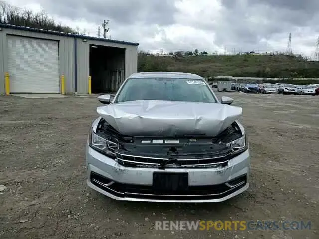 13 Photograph of a damaged car 1VWLA7A35KC002255 VOLKSWAGEN PASSAT 2019