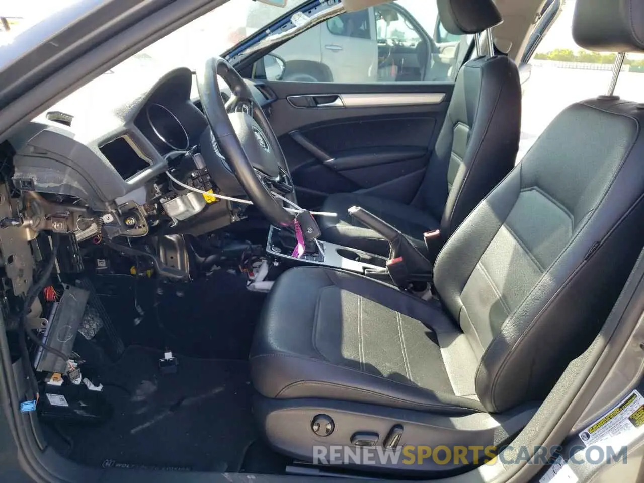 7 Photograph of a damaged car 1VWLA7A35KC004216 VOLKSWAGEN PASSAT 2019