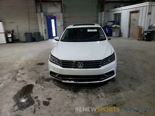 13 Photograph of a damaged car 1VWLA7A36KC000255 VOLKSWAGEN PASSAT 2019