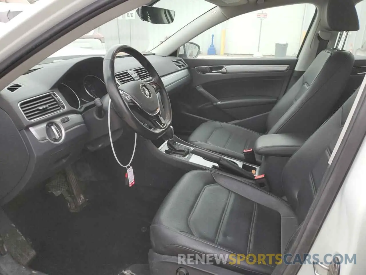 7 Photograph of a damaged car 1VWLA7A37KC010650 VOLKSWAGEN PASSAT 2019