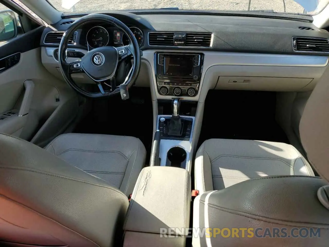 8 Photograph of a damaged car 1VWLA7A38KC009068 VOLKSWAGEN PASSAT 2019