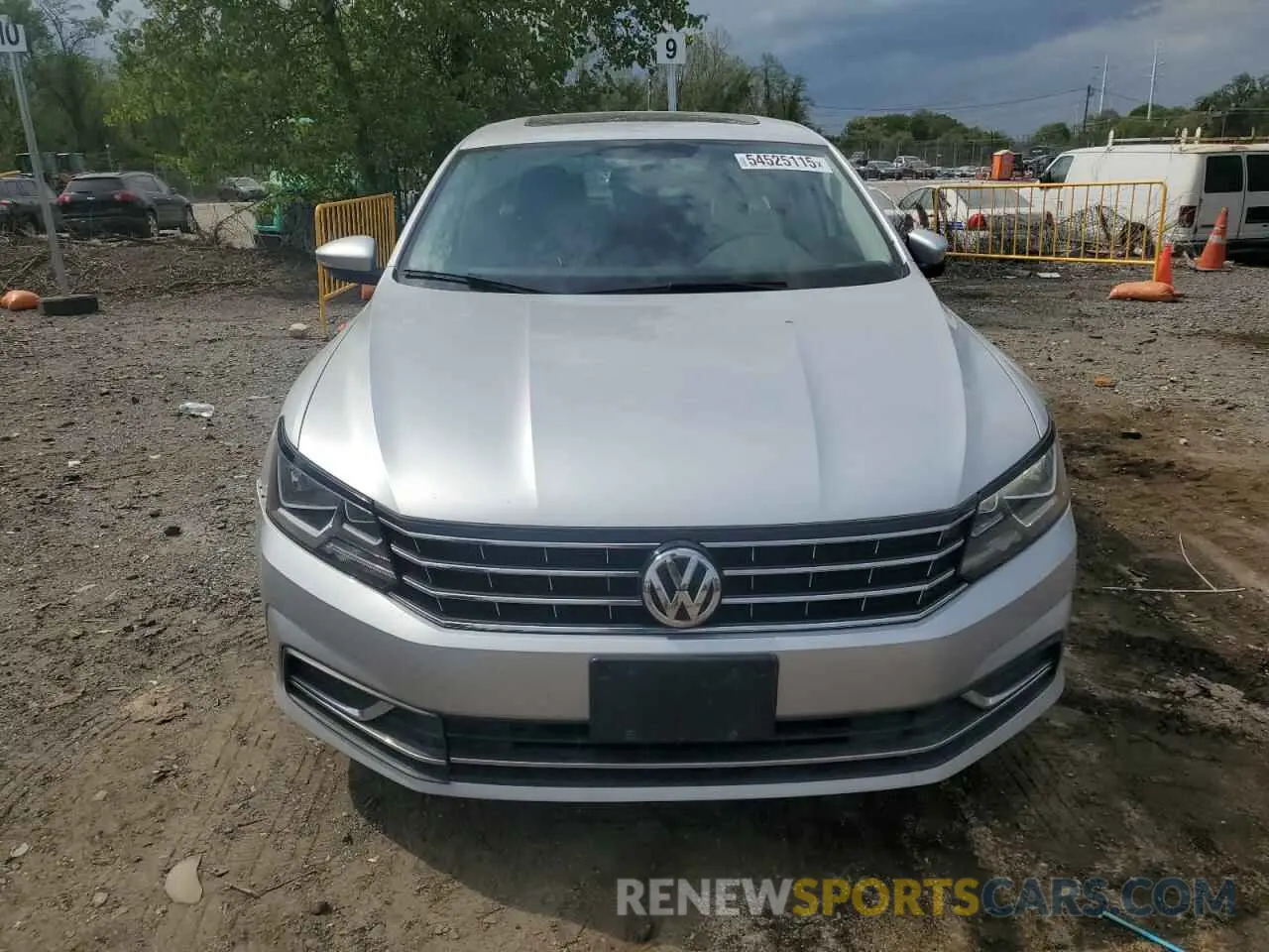 5 Photograph of a damaged car 1VWLA7A38KC011998 VOLKSWAGEN PASSAT 2019