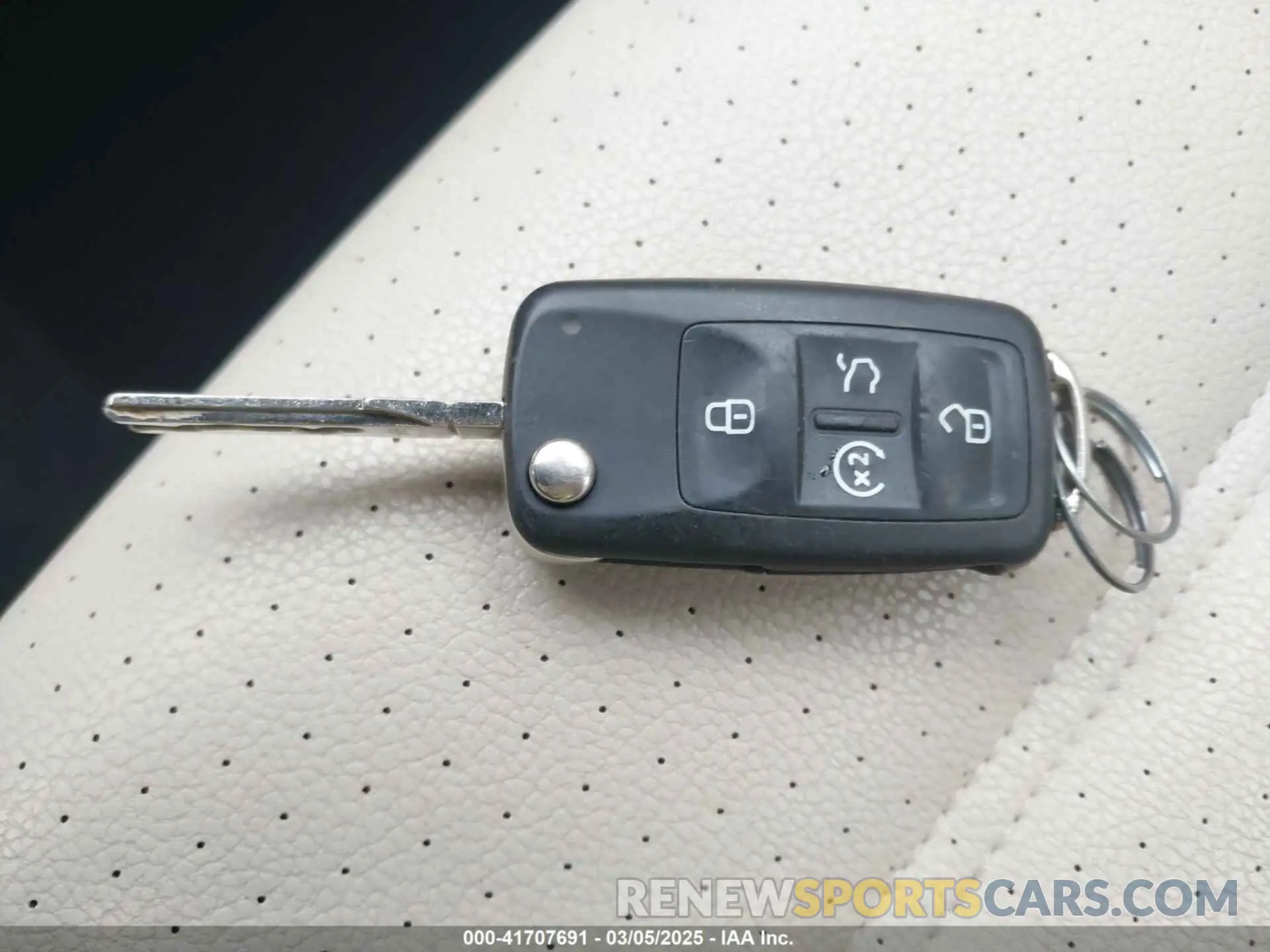 11 Photograph of a damaged car 1VWLA7A39KC002680 VOLKSWAGEN PASSAT 2019