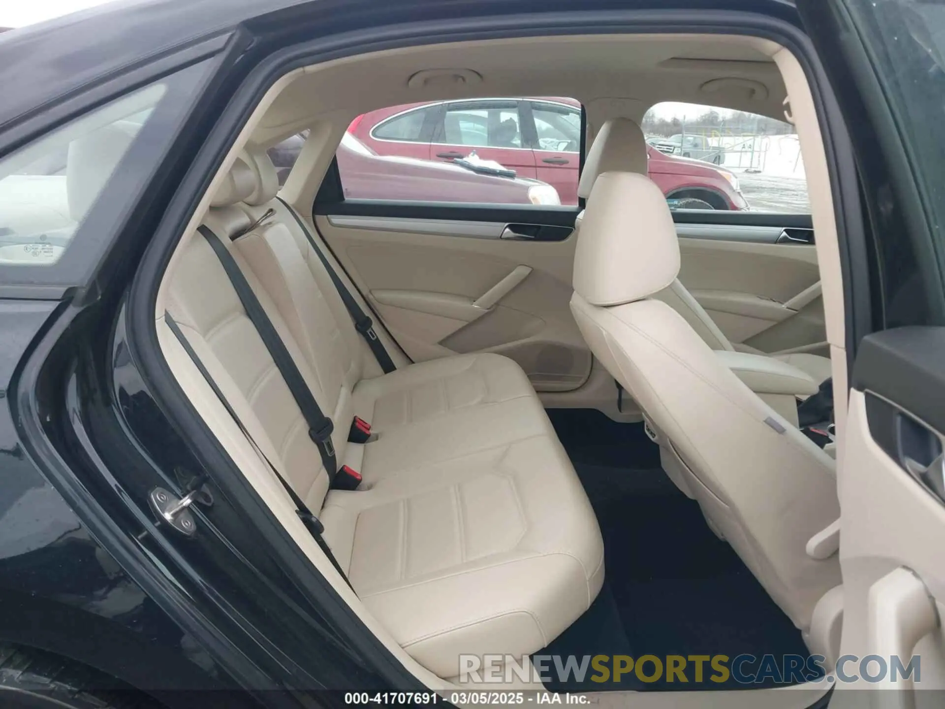 8 Photograph of a damaged car 1VWLA7A39KC002680 VOLKSWAGEN PASSAT 2019
