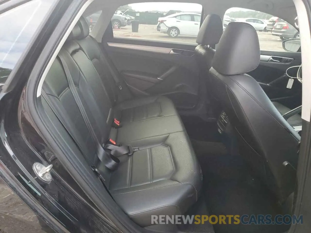 10 Photograph of a damaged car 1VWLA7A39KC012027 VOLKSWAGEN PASSAT 2019