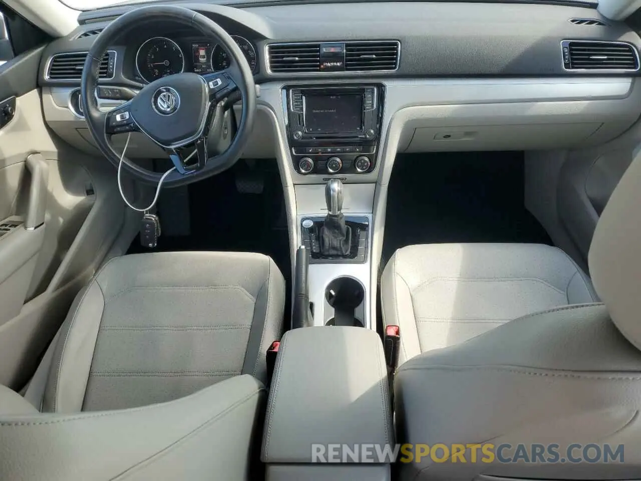 8 Photograph of a damaged car 1VWLA7A3XKC001733 VOLKSWAGEN PASSAT 2019