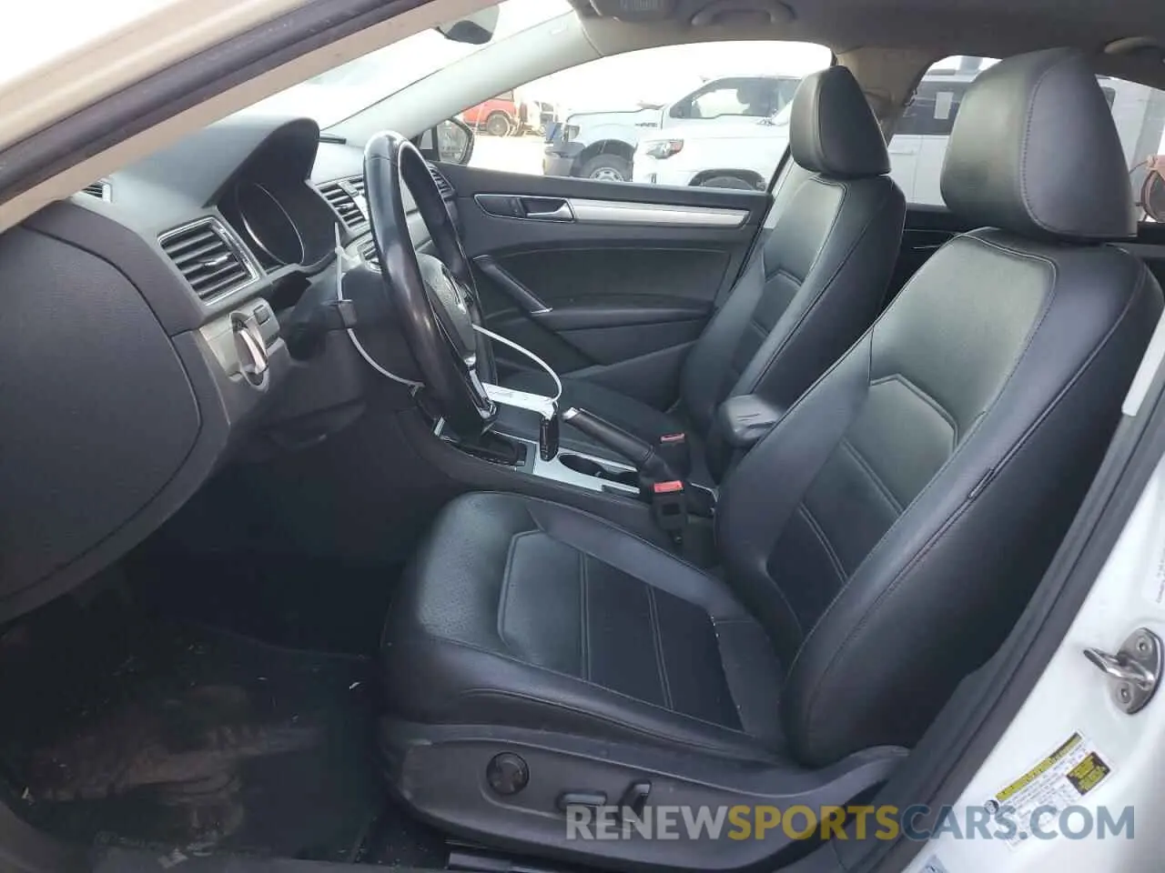 7 Photograph of a damaged car 1VWLA7A3XKC011596 VOLKSWAGEN PASSAT 2019