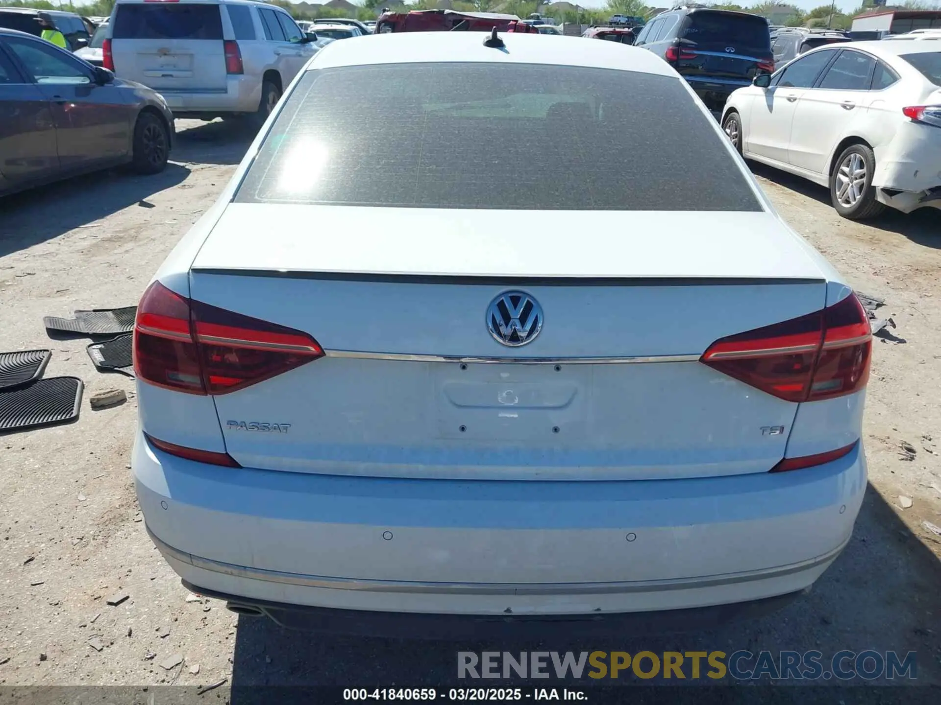 17 Photograph of a damaged car 1VWMA7A31KC000846 VOLKSWAGEN PASSAT 2019