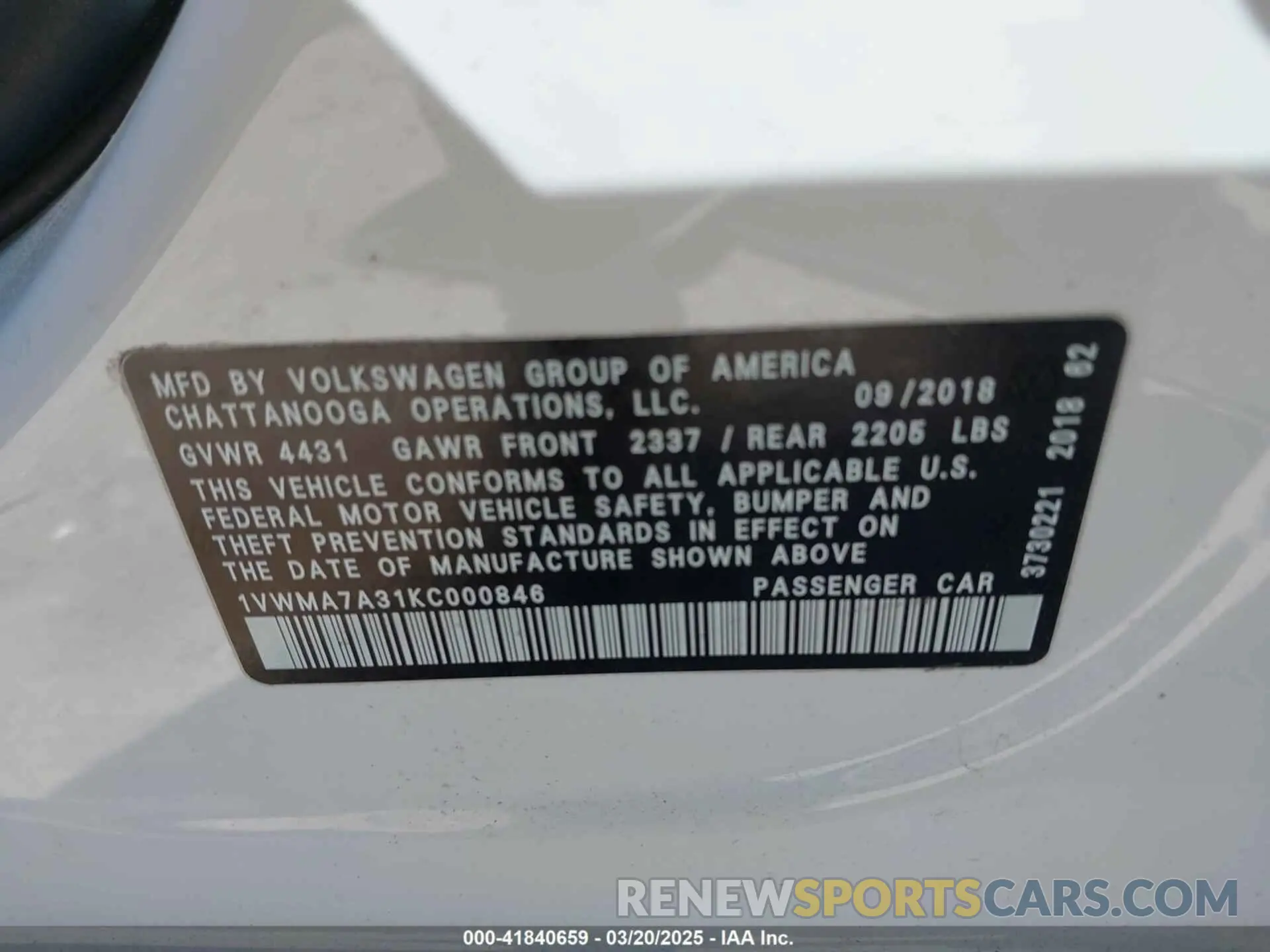 9 Photograph of a damaged car 1VWMA7A31KC000846 VOLKSWAGEN PASSAT 2019