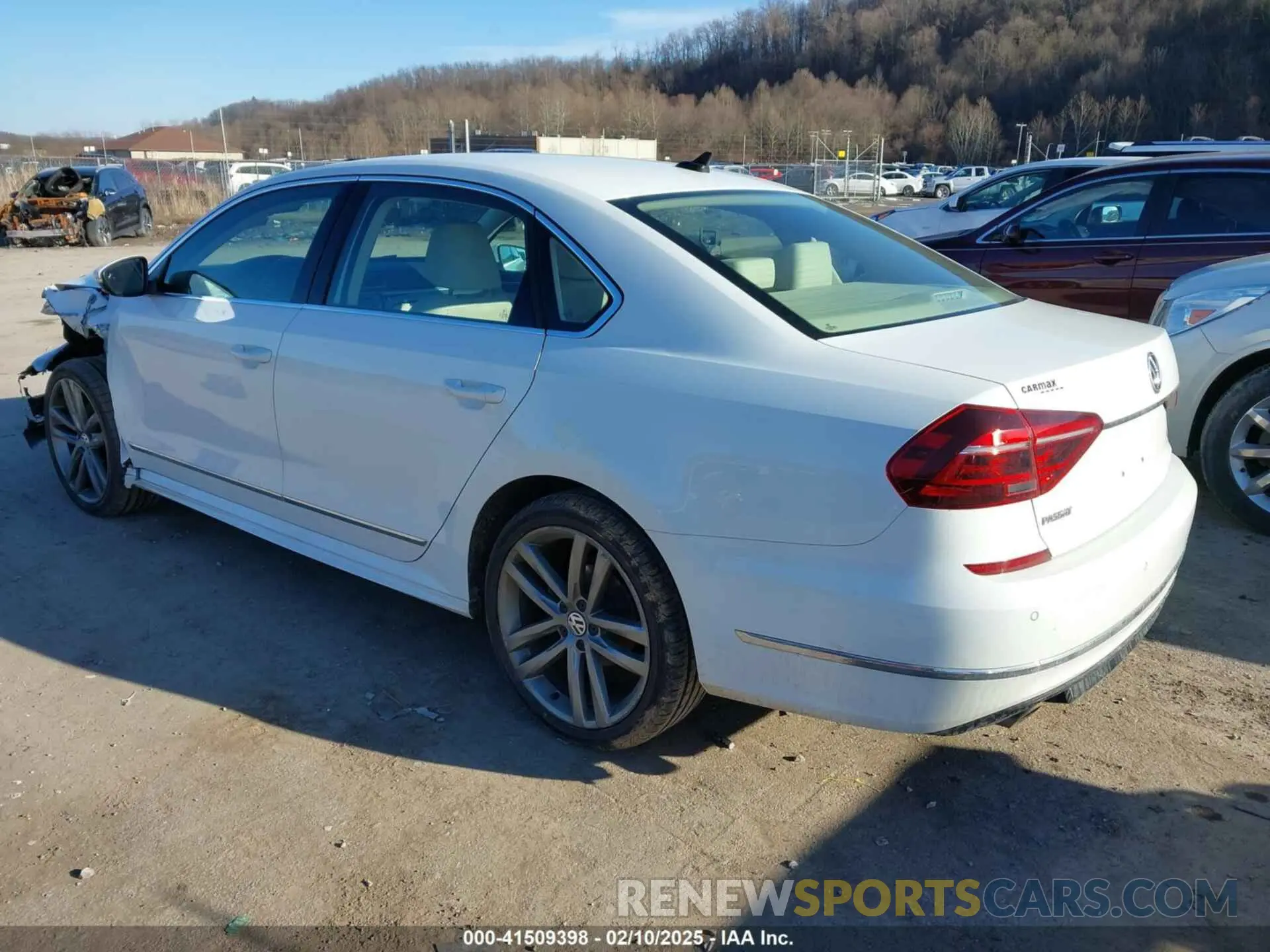 3 Photograph of a damaged car 1VWMA7A32KC012553 VOLKSWAGEN PASSAT 2019