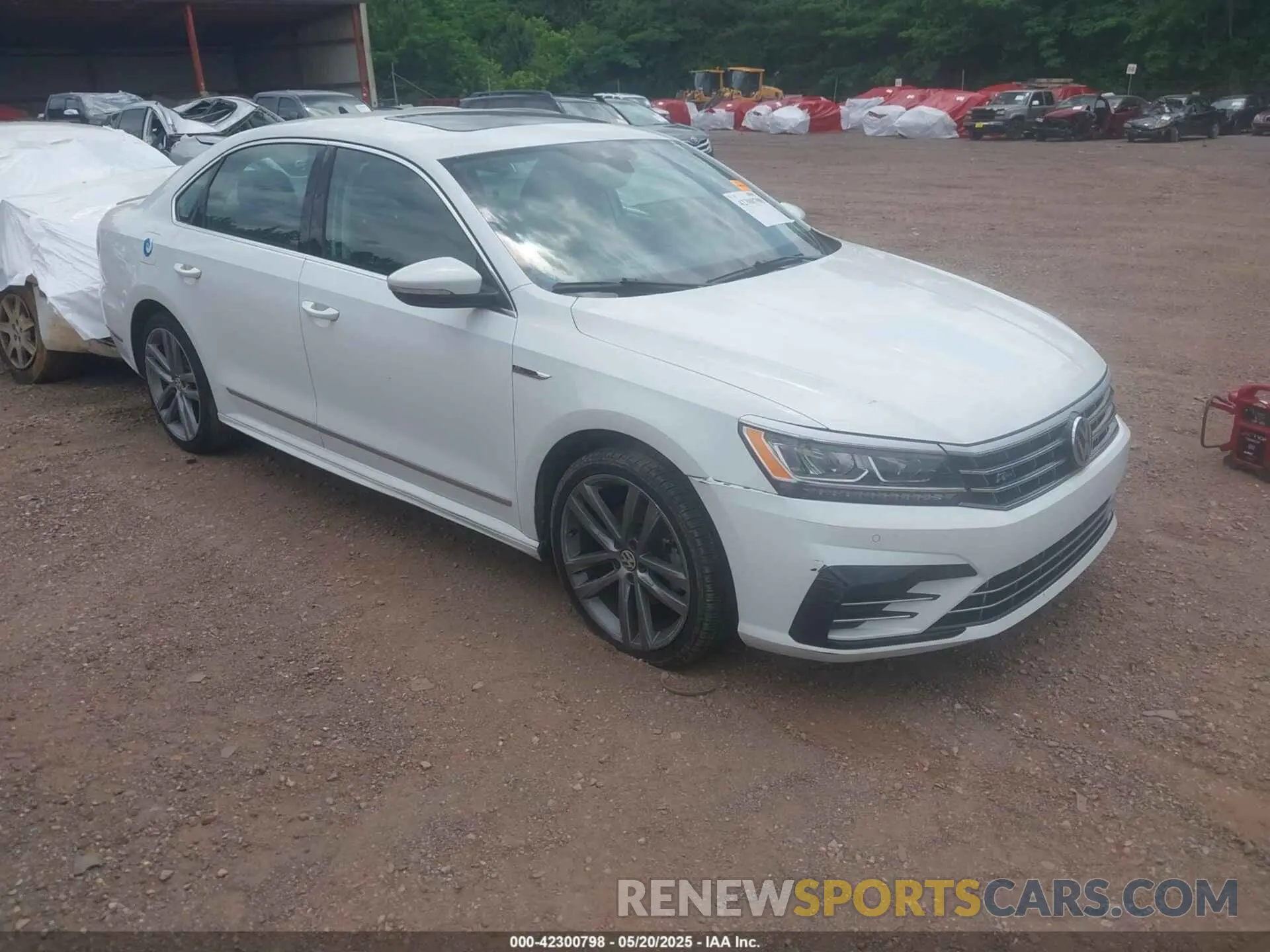 1 Photograph of a damaged car 1VWMA7A33KC003098 VOLKSWAGEN PASSAT 2019