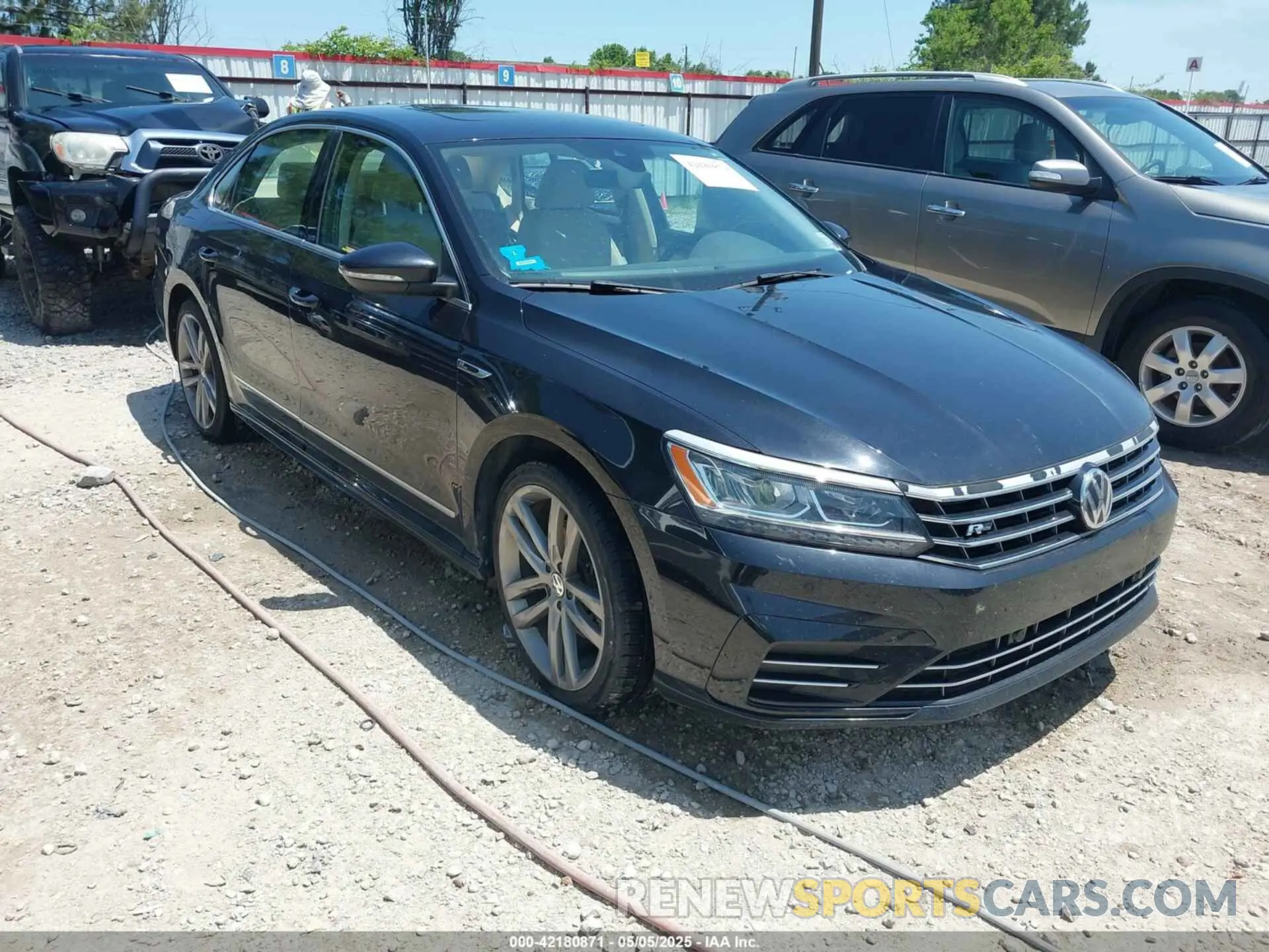 1 Photograph of a damaged car 1VWMA7A33KC009628 VOLKSWAGEN PASSAT 2019