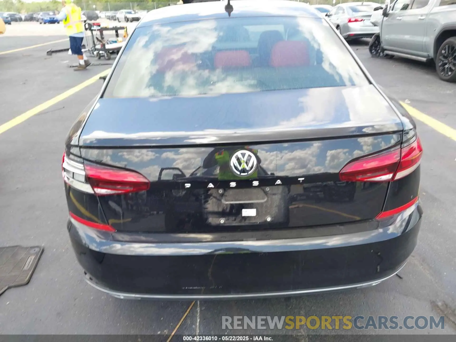 16 Photograph of a damaged car 1VWAA7A31LC013309 VOLKSWAGEN PASSAT 2020