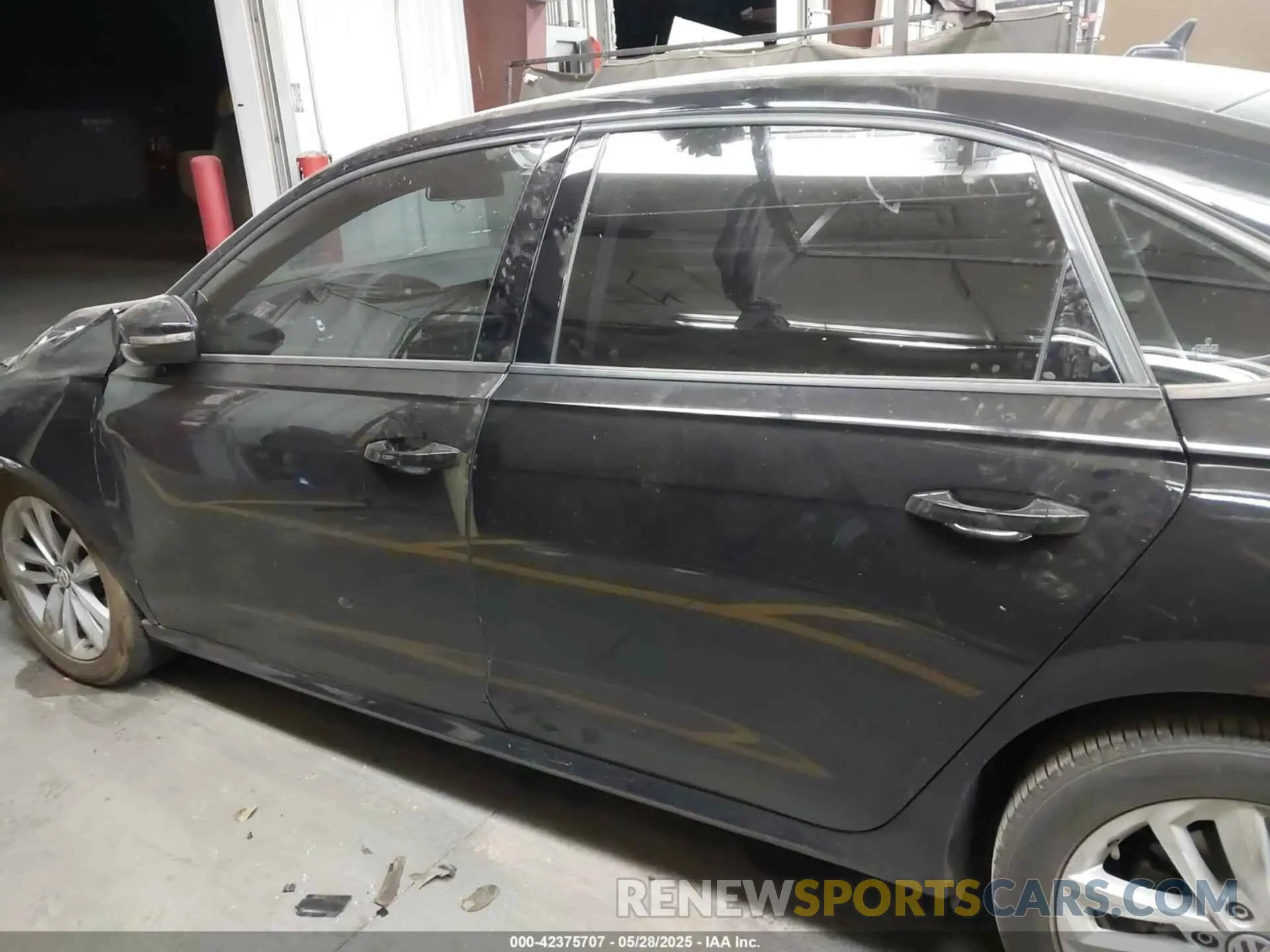 14 Photograph of a damaged car 1VWAA7A32LC007339 VOLKSWAGEN PASSAT 2020