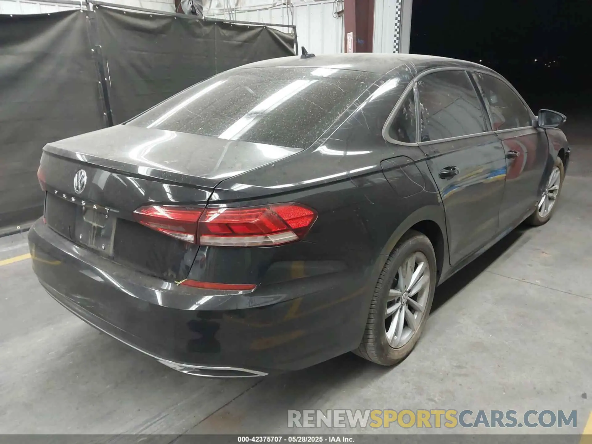 4 Photograph of a damaged car 1VWAA7A32LC007339 VOLKSWAGEN PASSAT 2020