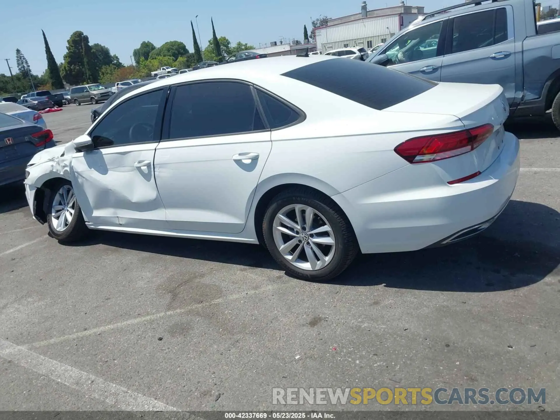 13 Photograph of a damaged car 1VWAA7A35LC013541 VOLKSWAGEN PASSAT 2020