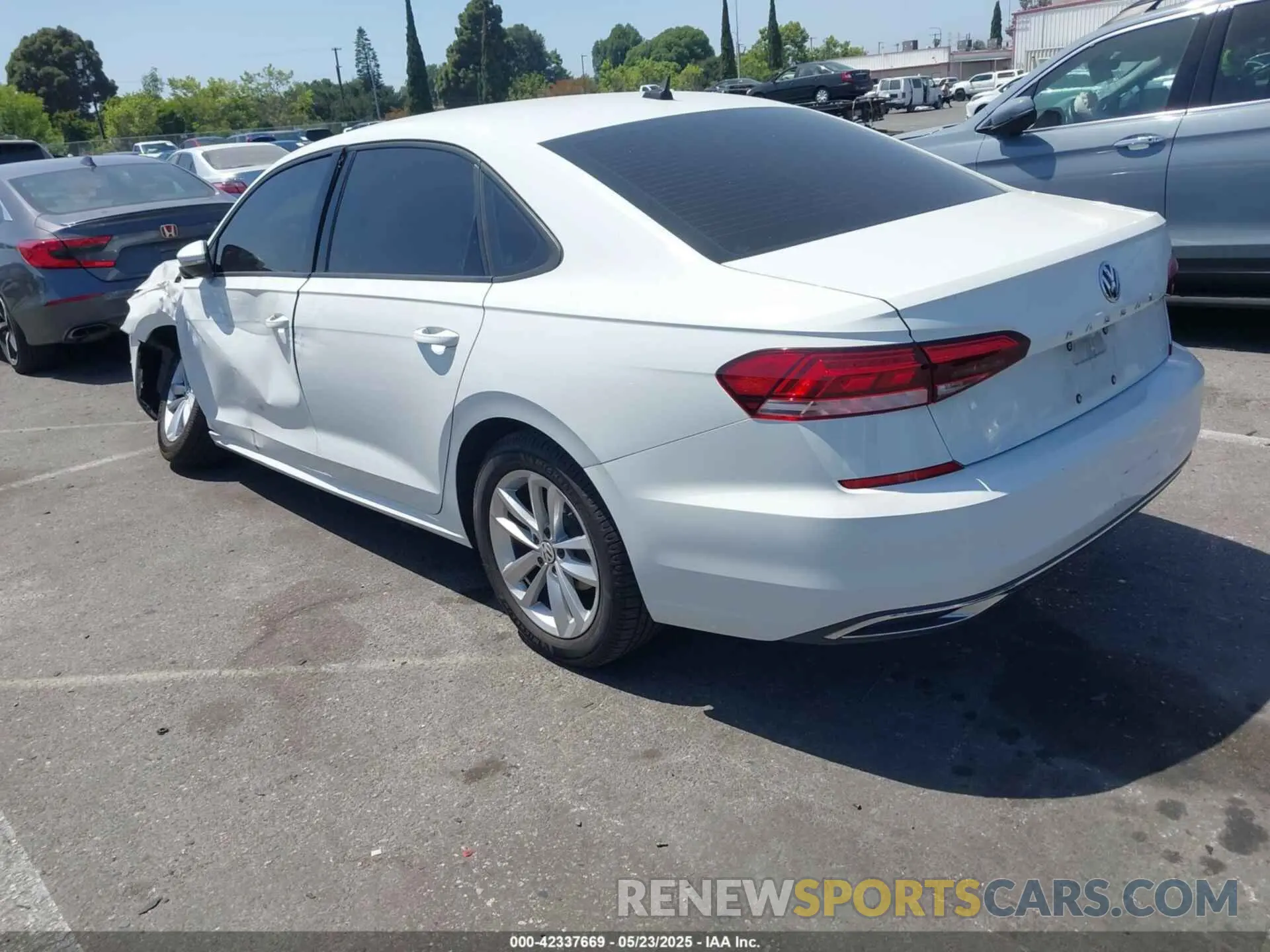 3 Photograph of a damaged car 1VWAA7A35LC013541 VOLKSWAGEN PASSAT 2020
