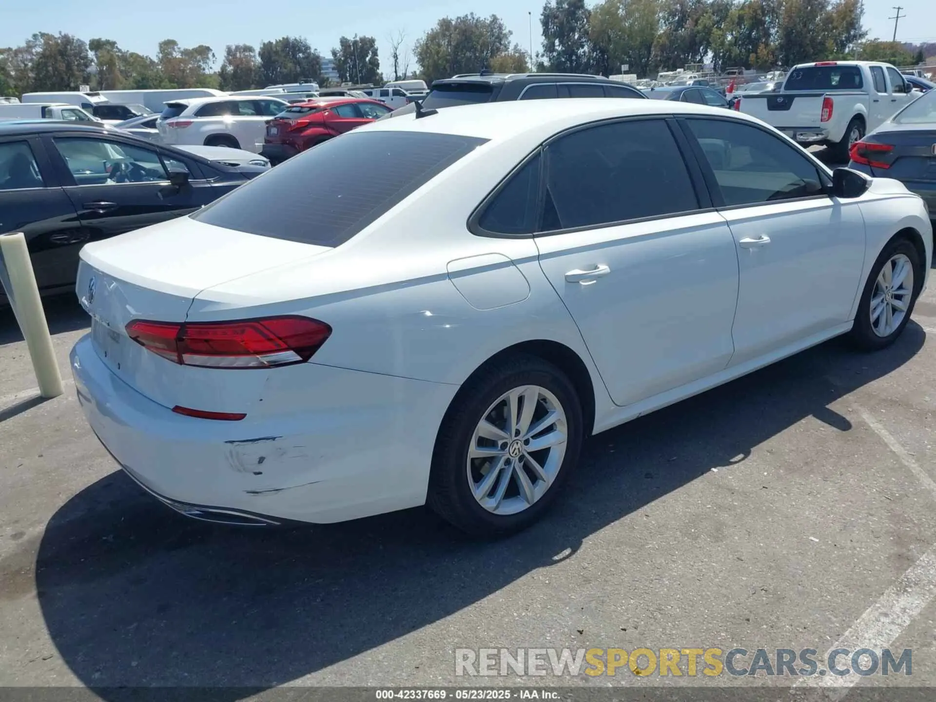 4 Photograph of a damaged car 1VWAA7A35LC013541 VOLKSWAGEN PASSAT 2020