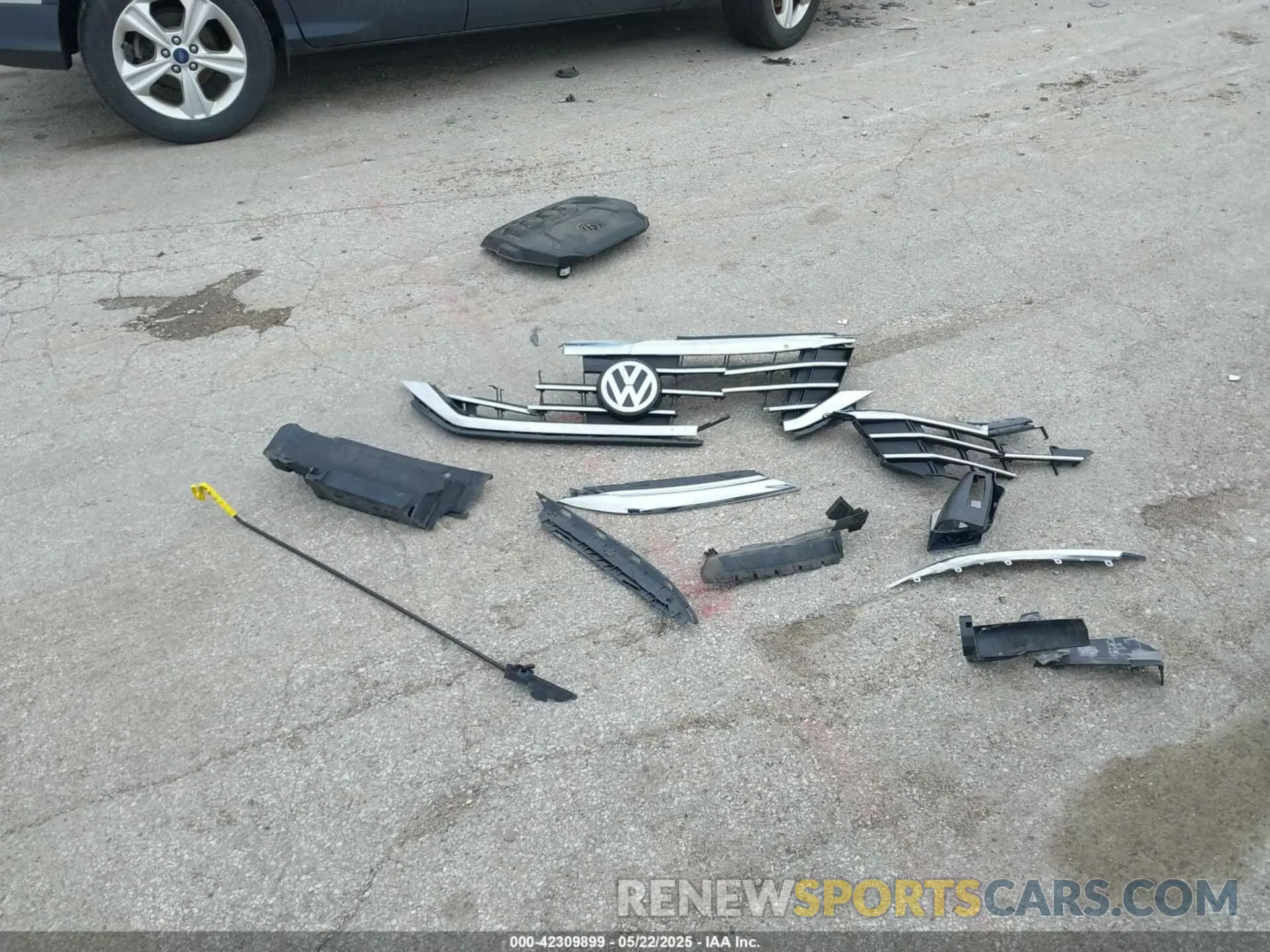 12 Photograph of a damaged car 1VWCA7A31LC016770 VOLKSWAGEN PASSAT 2020