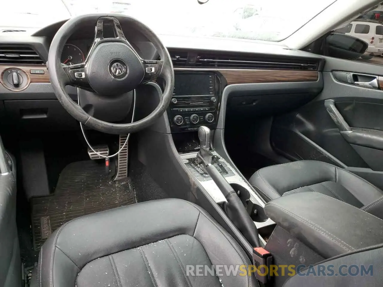 8 Photograph of a damaged car 1VWCA7A3XLC023281 VOLKSWAGEN PASSAT 2020