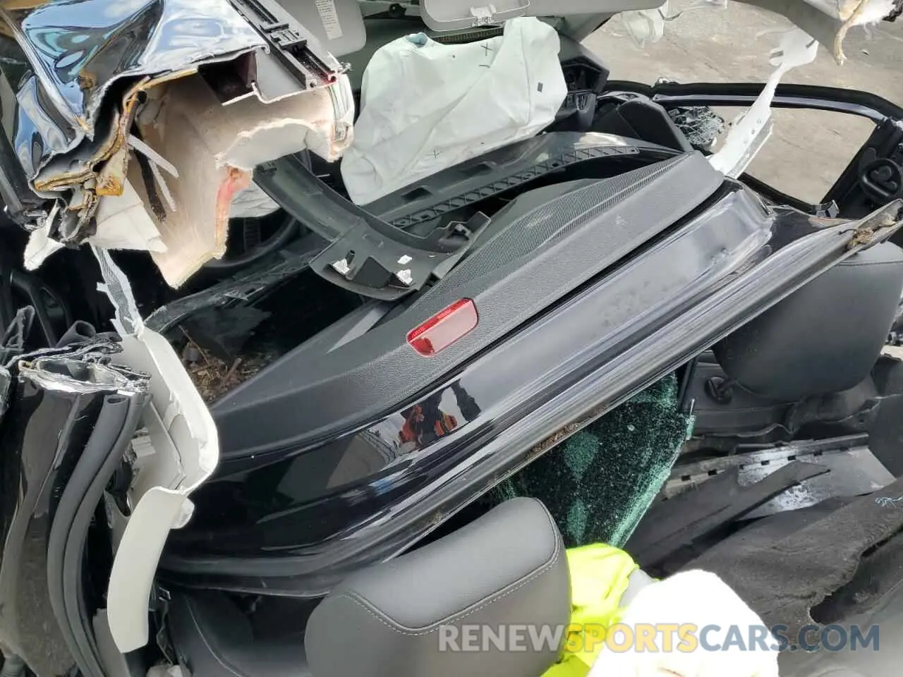 12 Photograph of a damaged car 1VWMA7A30LC024296 VOLKSWAGEN PASSAT 2020