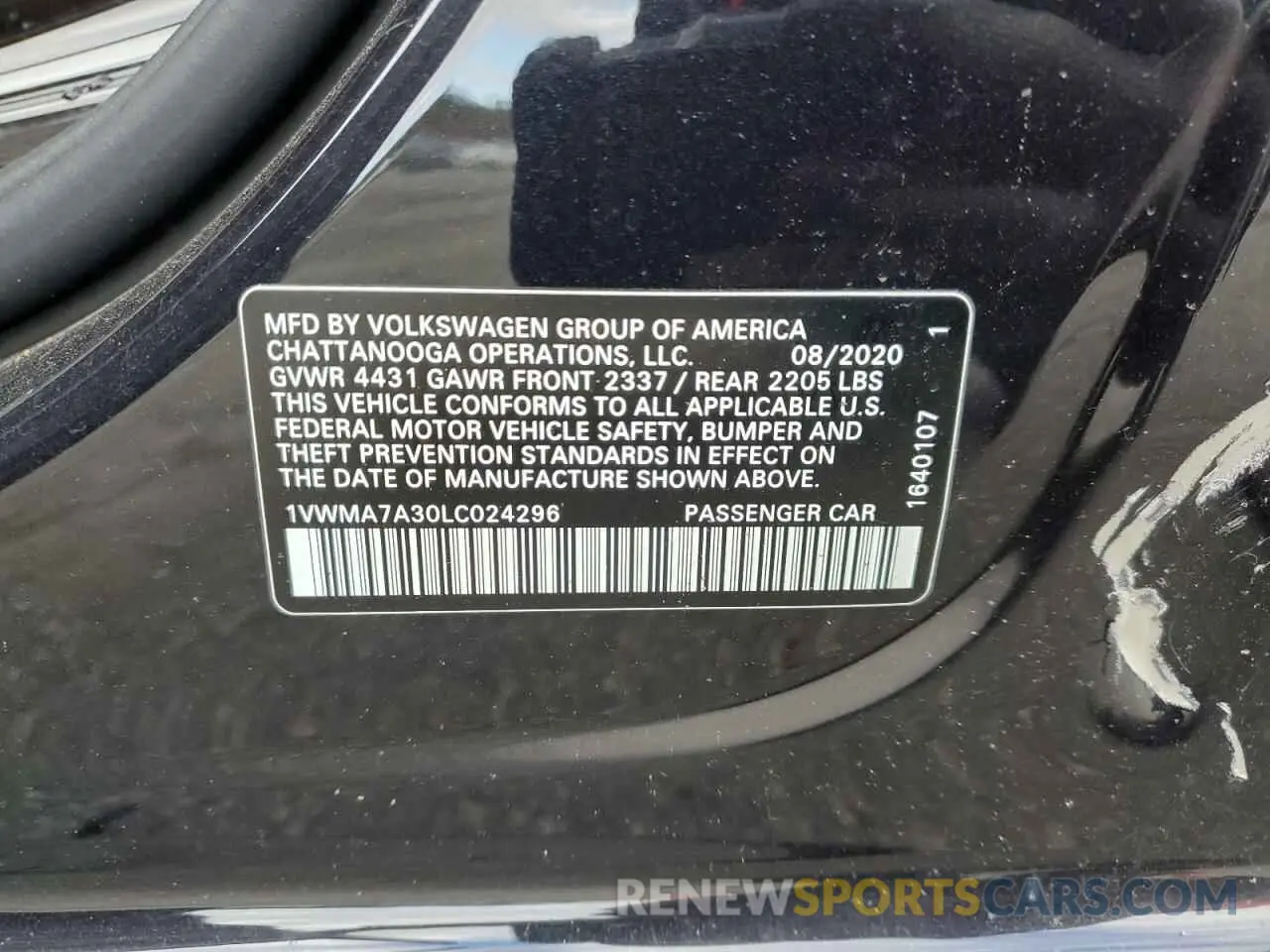 13 Photograph of a damaged car 1VWMA7A30LC024296 VOLKSWAGEN PASSAT 2020