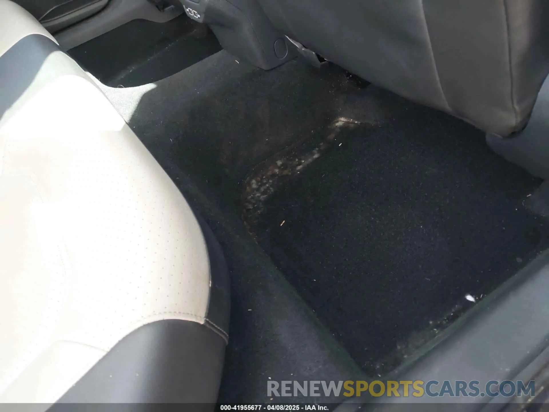 8 Photograph of a damaged car 1VWMA7A30LC025271 VOLKSWAGEN PASSAT 2020