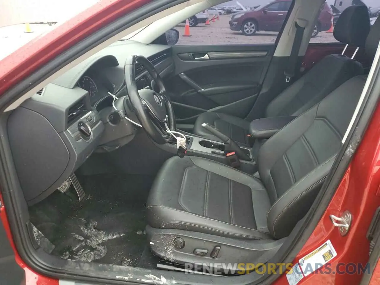 7 Photograph of a damaged car 1VWMA7A31LC011573 VOLKSWAGEN PASSAT 2020