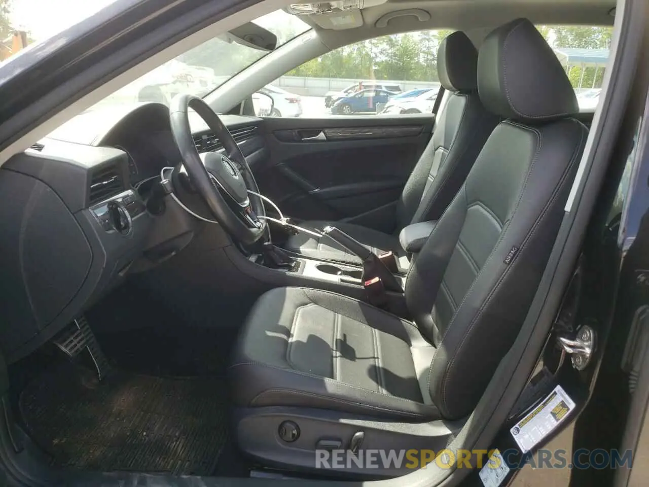 7 Photograph of a damaged car 1VWMA7A32LC004079 VOLKSWAGEN PASSAT 2020
