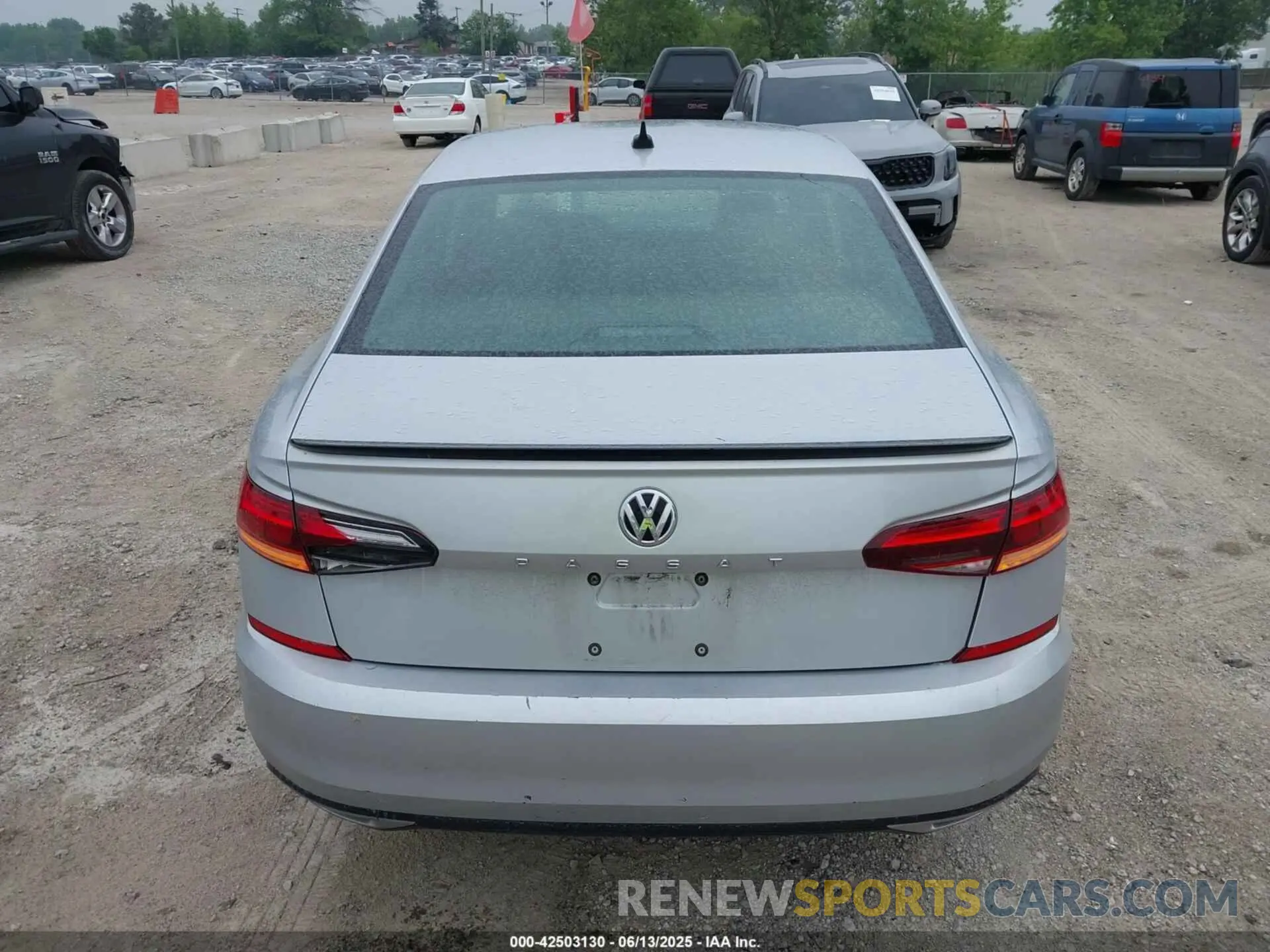 16 Photograph of a damaged car 1VWMA7A36LC022486 VOLKSWAGEN PASSAT 2020