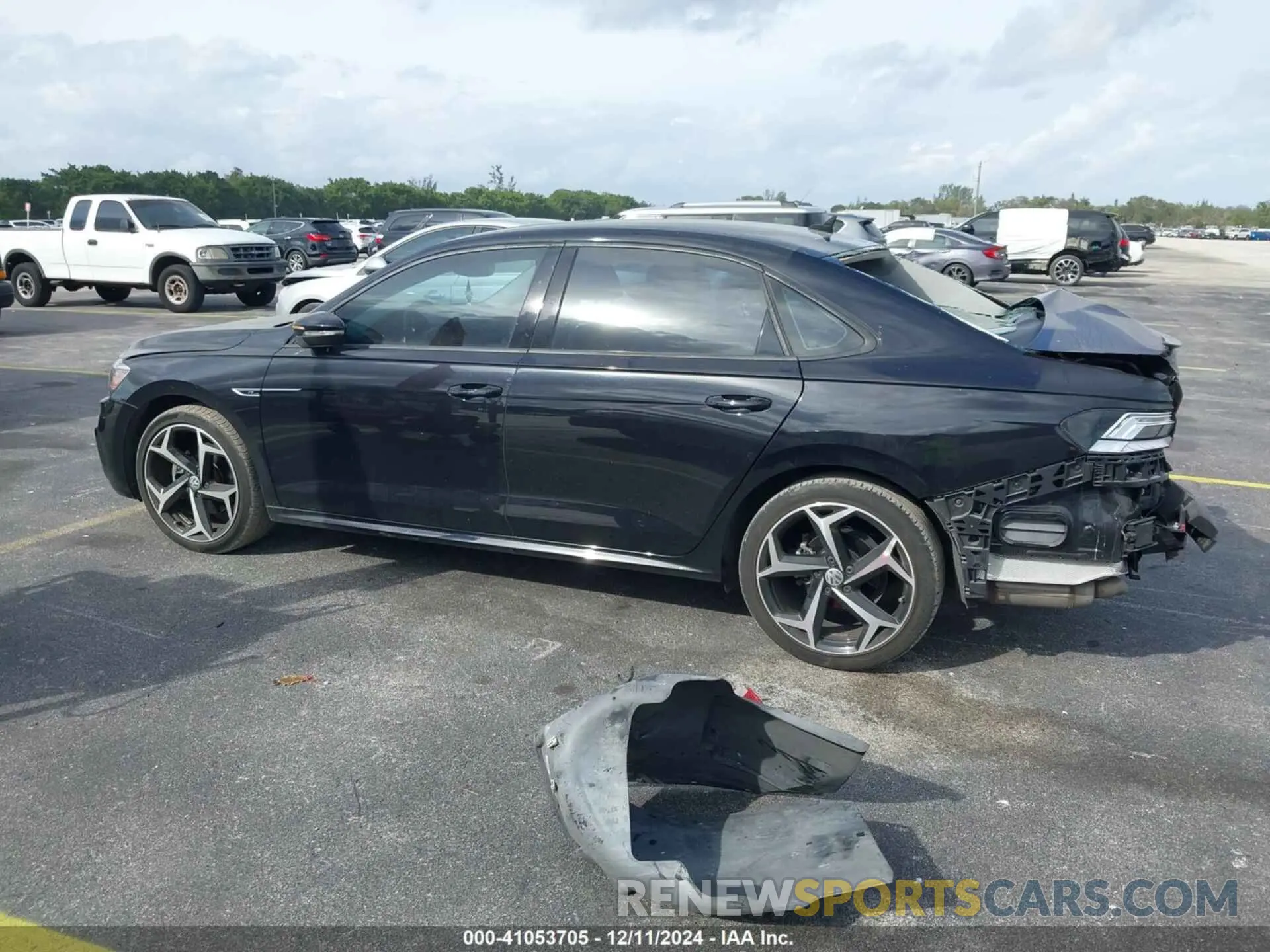 14 Photograph of a damaged car 1VWMA7A37LC020875 VOLKSWAGEN PASSAT 2020