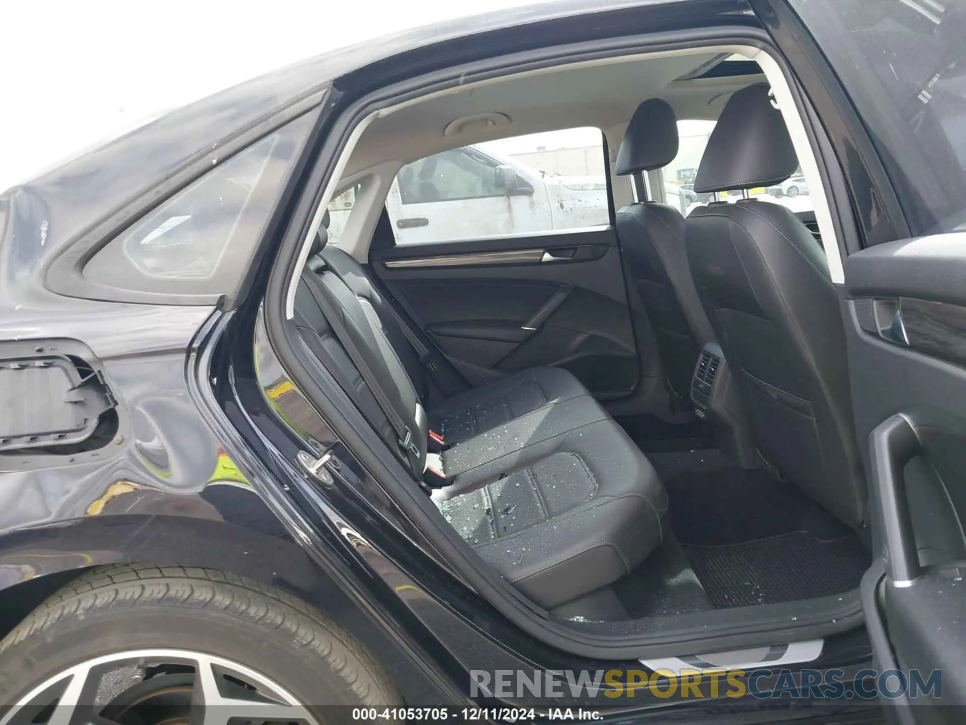 8 Photograph of a damaged car 1VWMA7A37LC020875 VOLKSWAGEN PASSAT 2020
