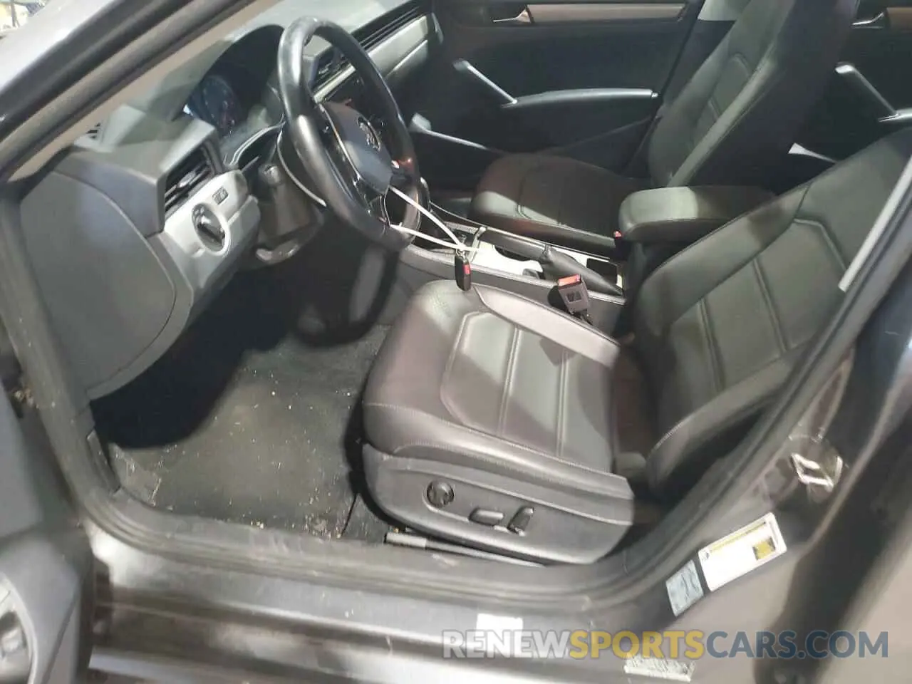 7 Photograph of a damaged car 1VWSA7A31LC014951 VOLKSWAGEN PASSAT 2020