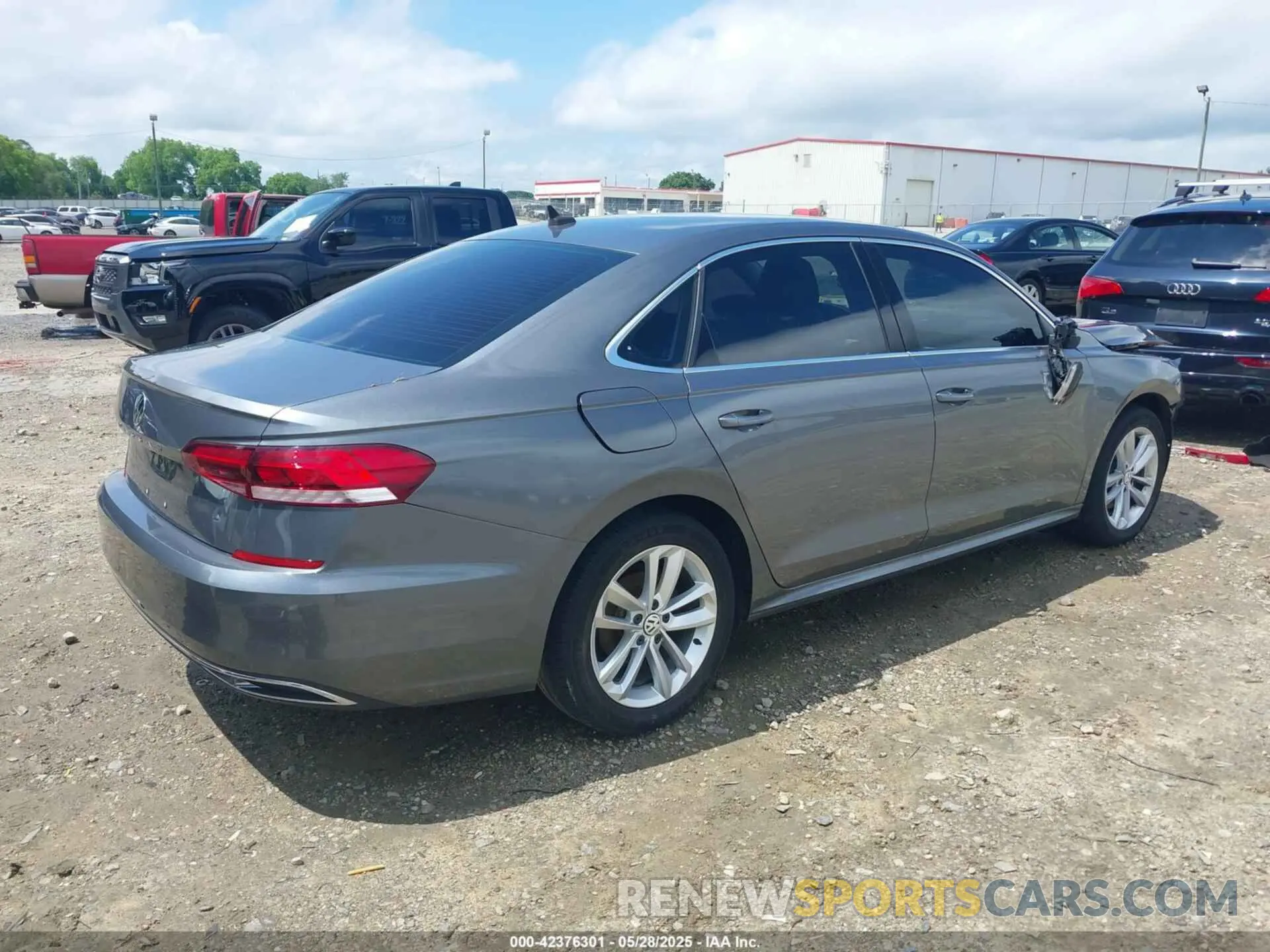 4 Photograph of a damaged car 1VWSA7A31LC015873 VOLKSWAGEN PASSAT 2020