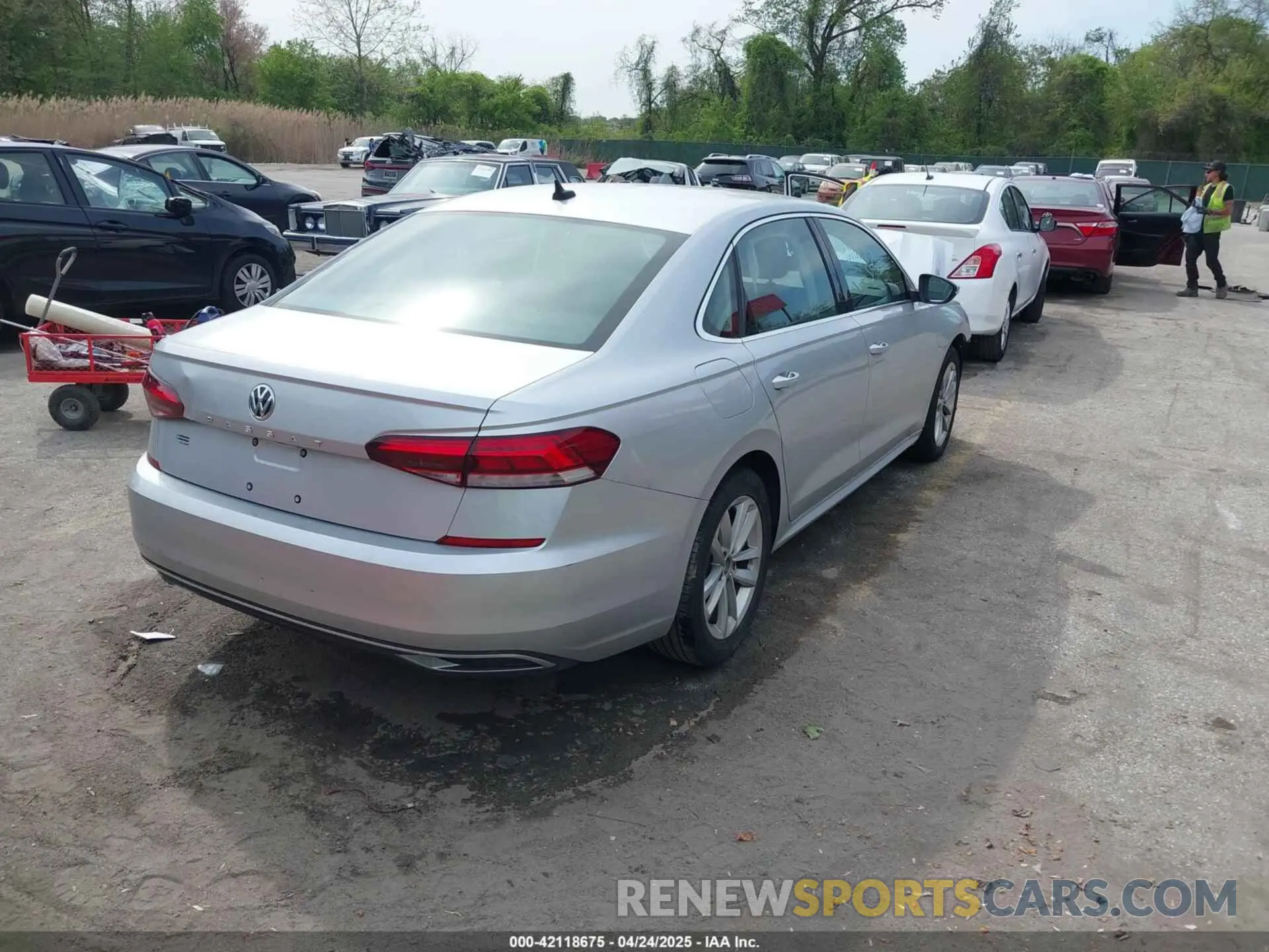 4 Photograph of a damaged car 1VWSA7A31LC027280 VOLKSWAGEN PASSAT 2020