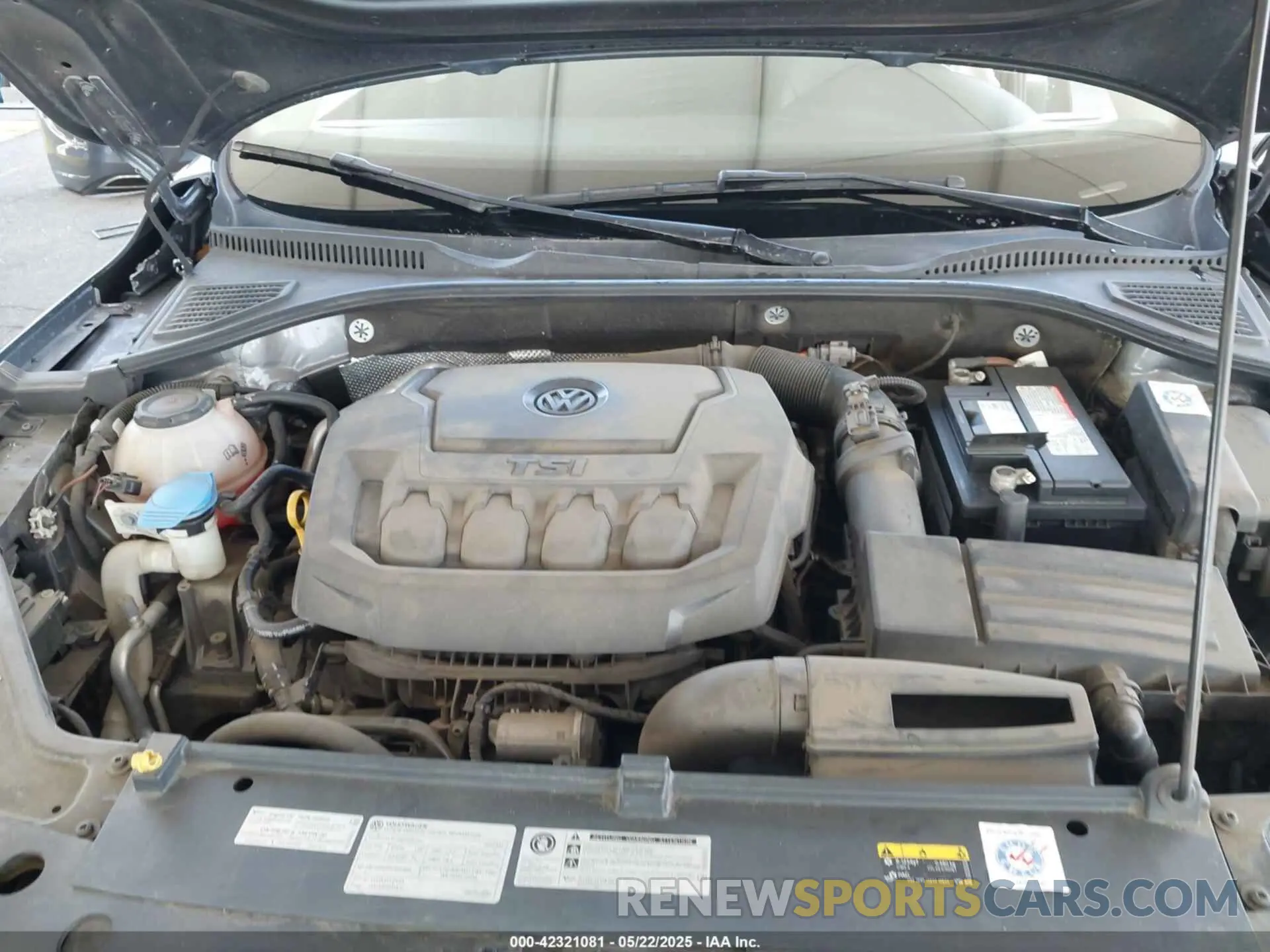 10 Photograph of a damaged car 1VWSA7A31LCOO9944 VOLKSWAGEN PASSAT 2020