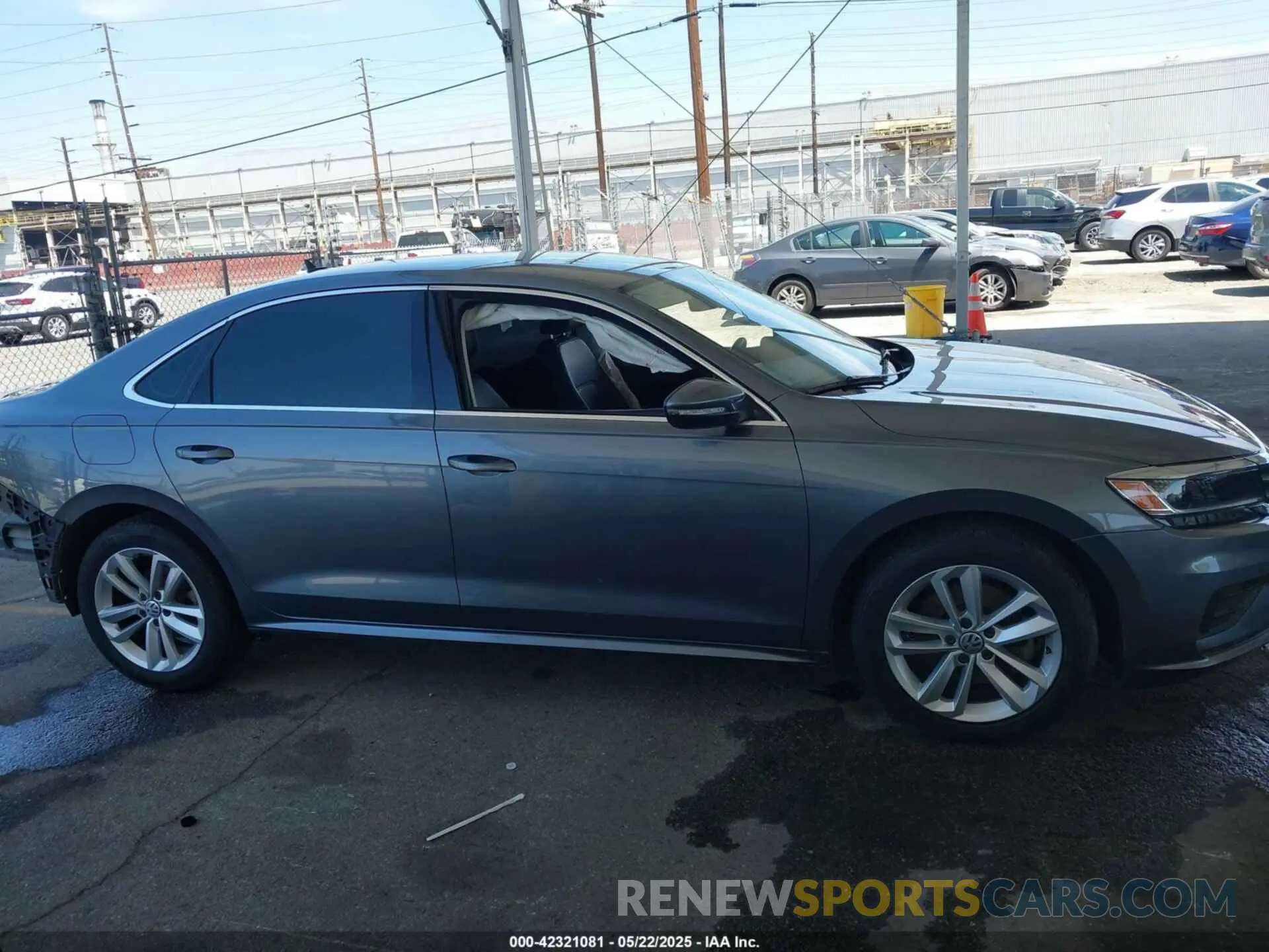 14 Photograph of a damaged car 1VWSA7A31LCOO9944 VOLKSWAGEN PASSAT 2020