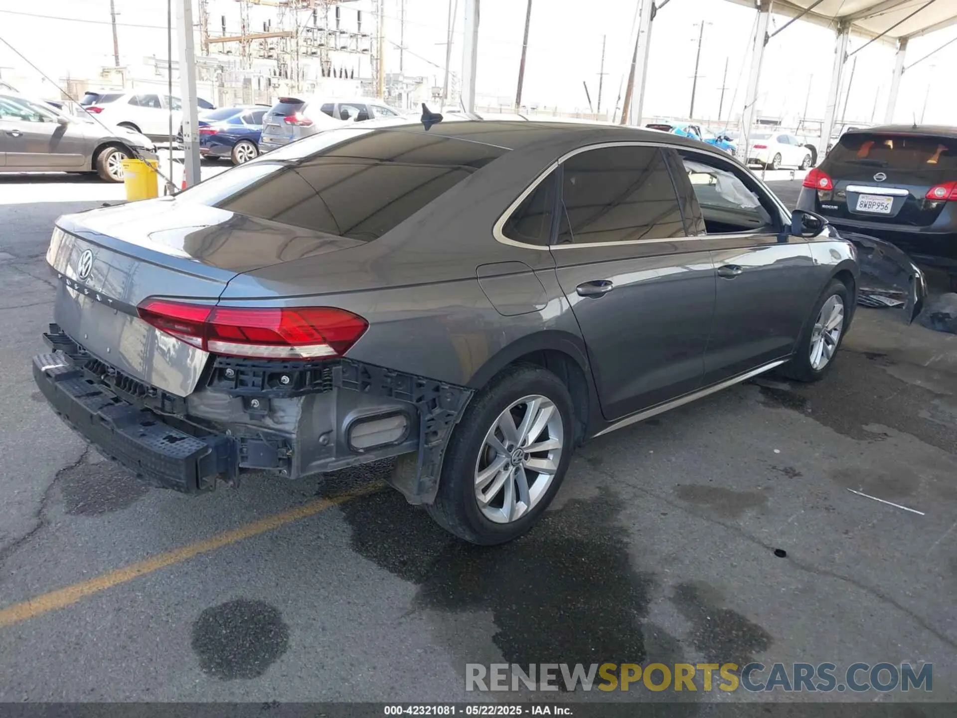 4 Photograph of a damaged car 1VWSA7A31LCOO9944 VOLKSWAGEN PASSAT 2020