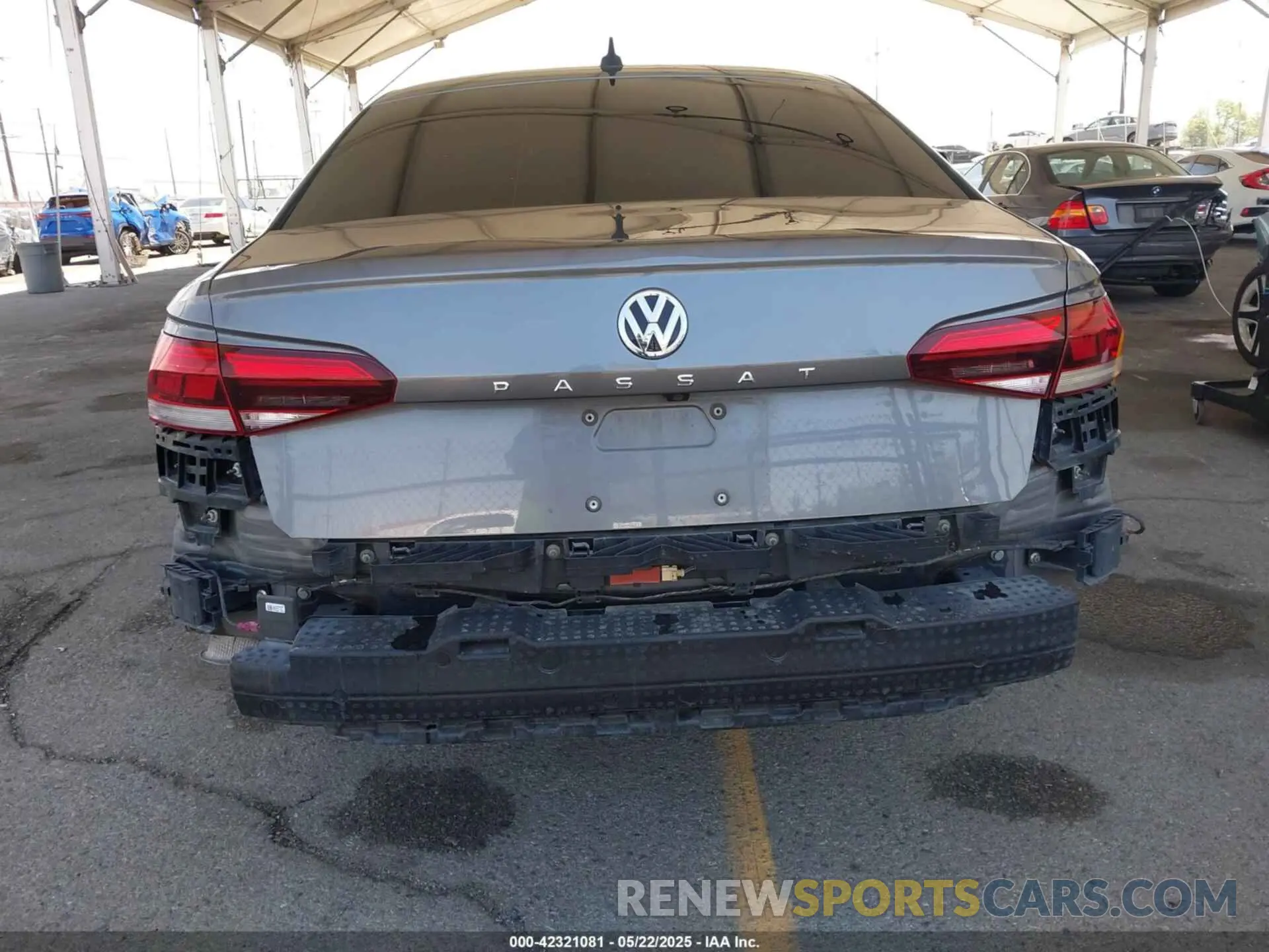 6 Photograph of a damaged car 1VWSA7A31LCOO9944 VOLKSWAGEN PASSAT 2020