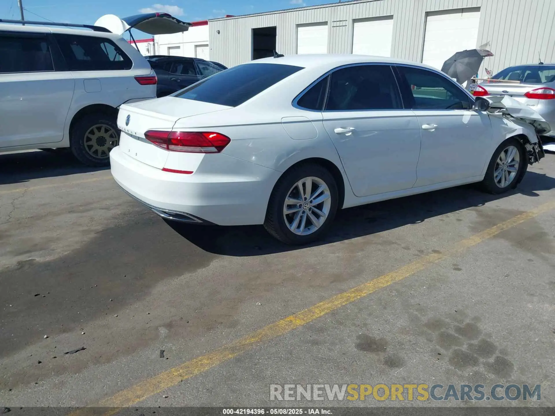 4 Photograph of a damaged car 1VWSA7A32LC010911 VOLKSWAGEN PASSAT 2020