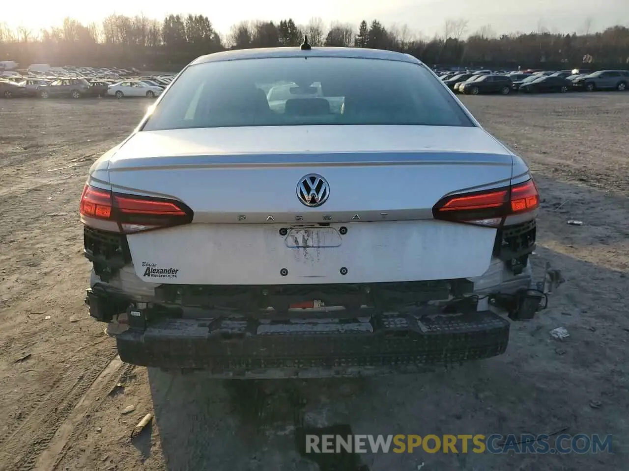 6 Photograph of a damaged car 1VWSA7A32LC015882 VOLKSWAGEN PASSAT 2020