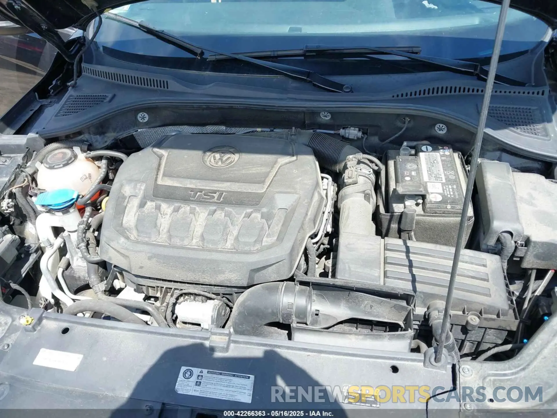 10 Photograph of a damaged car 1VWSA7A33LC011372 VOLKSWAGEN PASSAT 2020