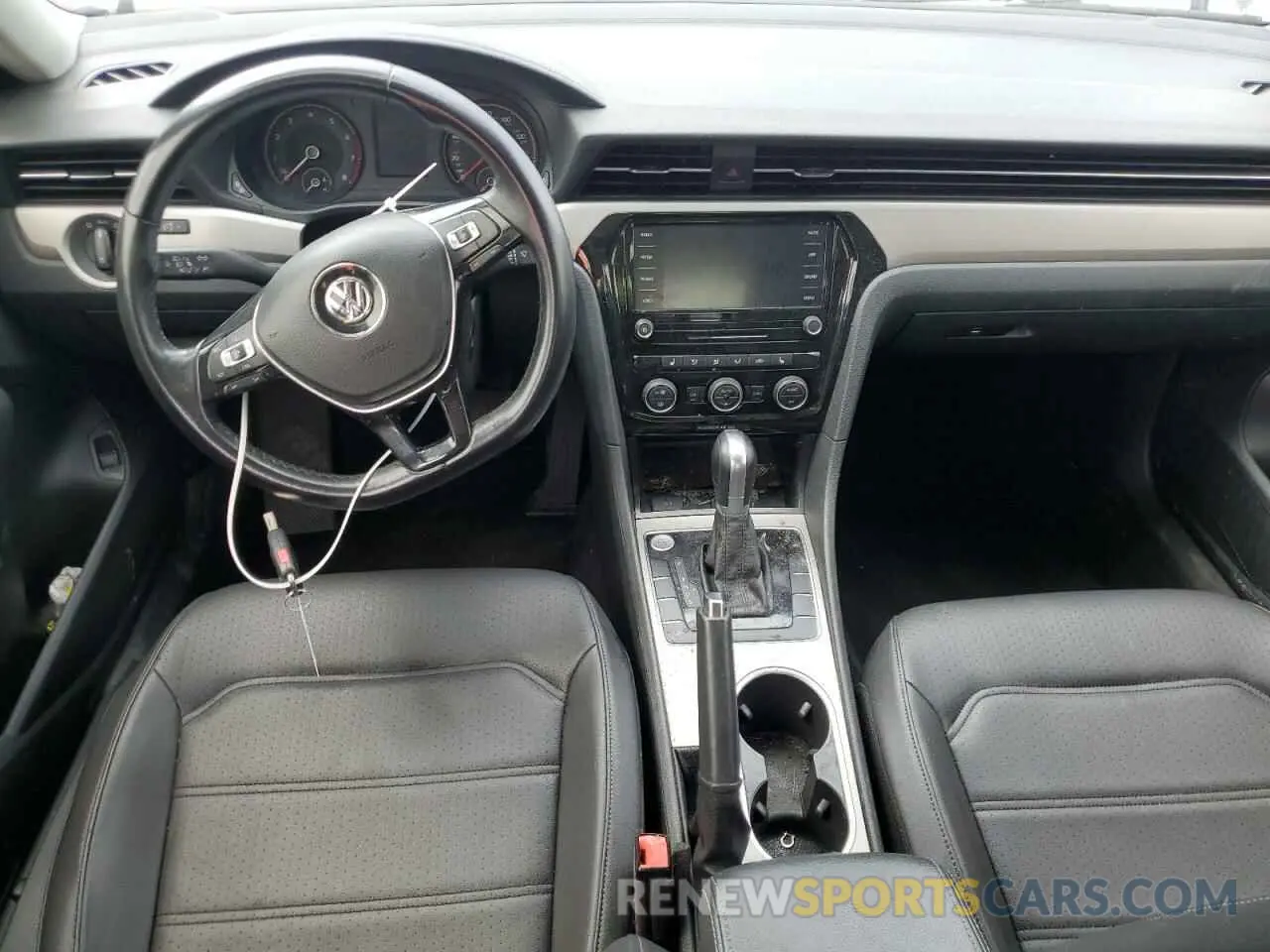 8 Photograph of a damaged car 1VWSA7A33LC016992 VOLKSWAGEN PASSAT 2020