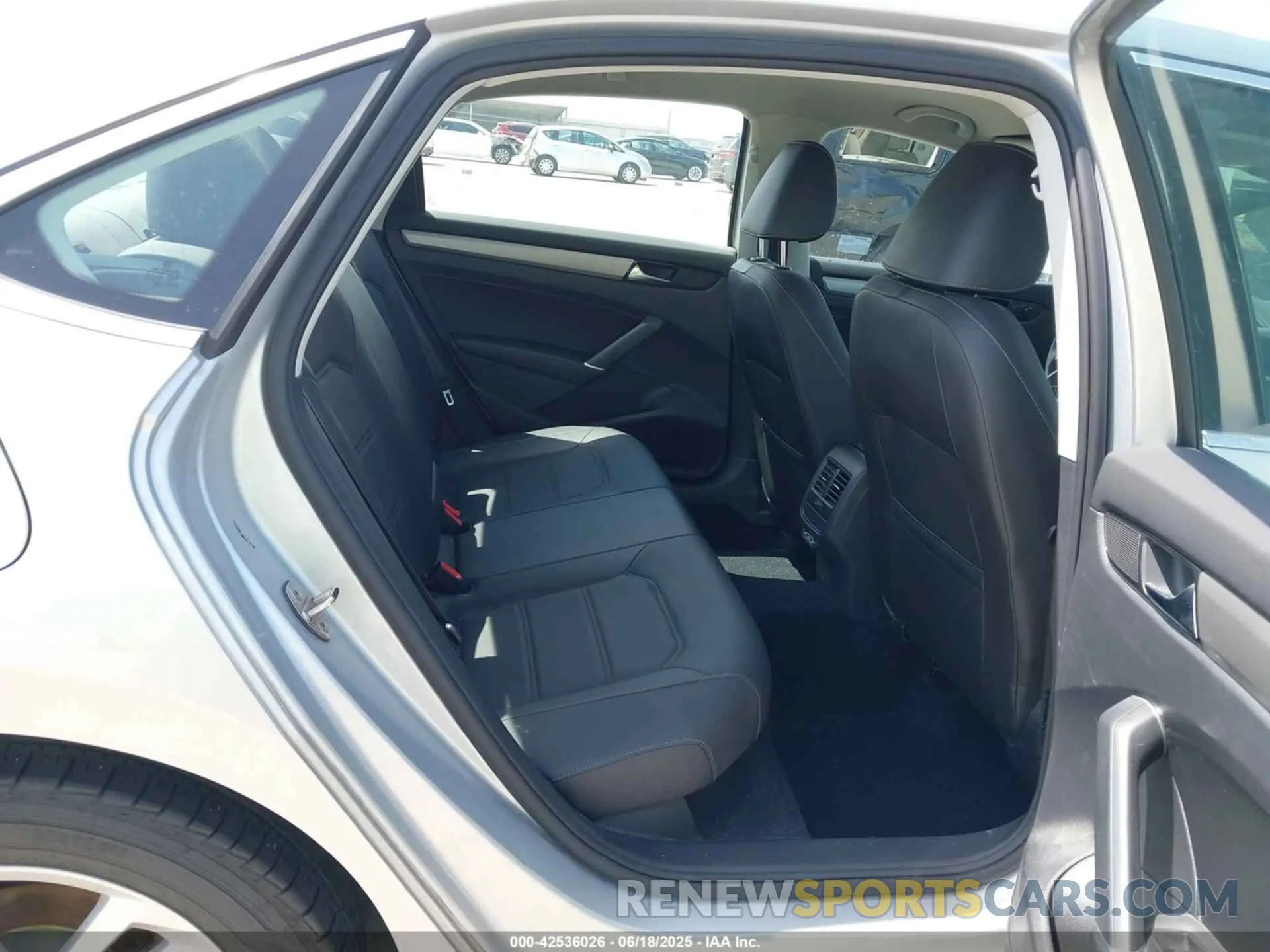 8 Photograph of a damaged car 1VWSA7A36LC026349 VOLKSWAGEN PASSAT 2020