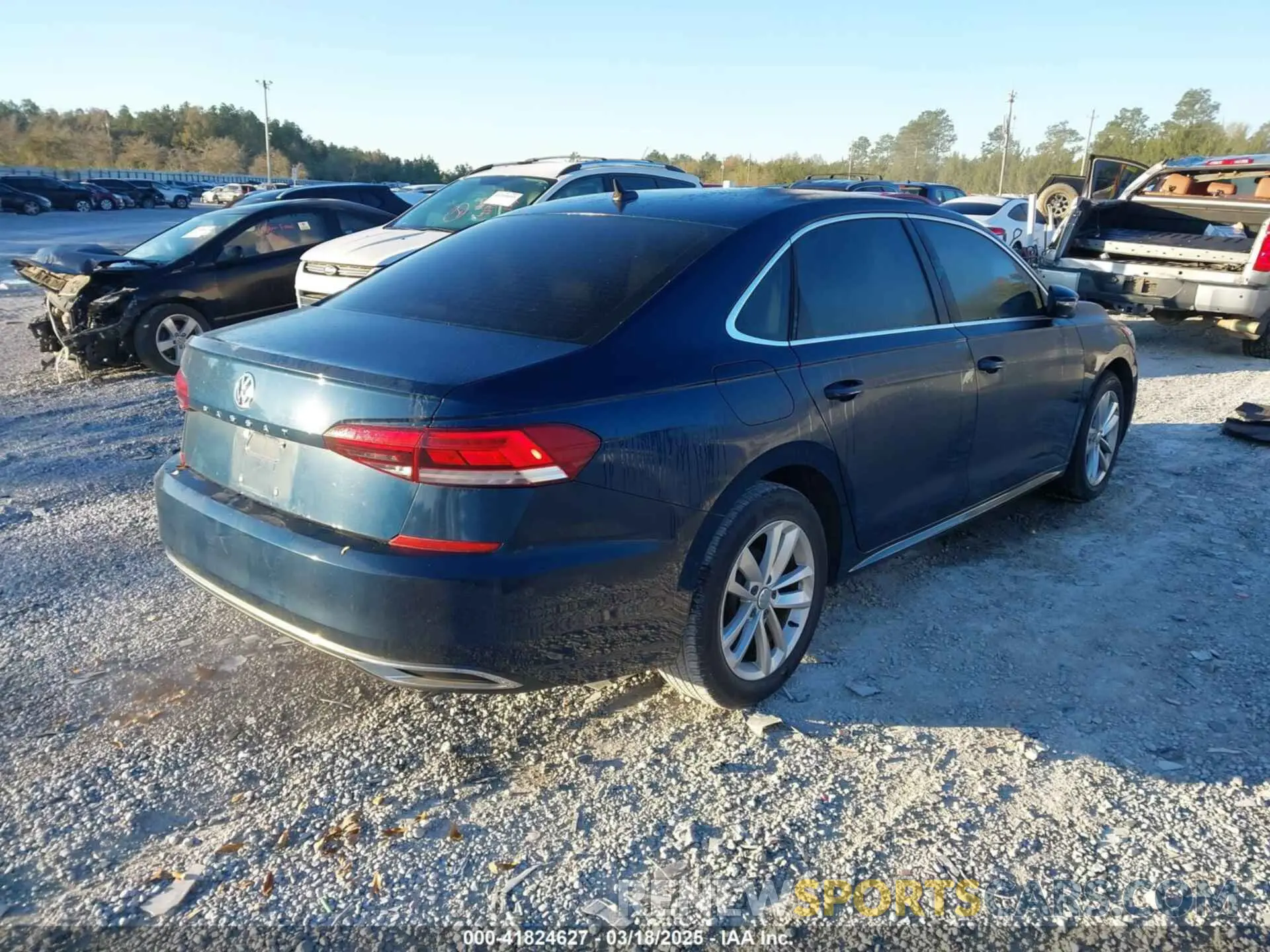 4 Photograph of a damaged car 1VWSA7A37LC009737 VOLKSWAGEN PASSAT 2020