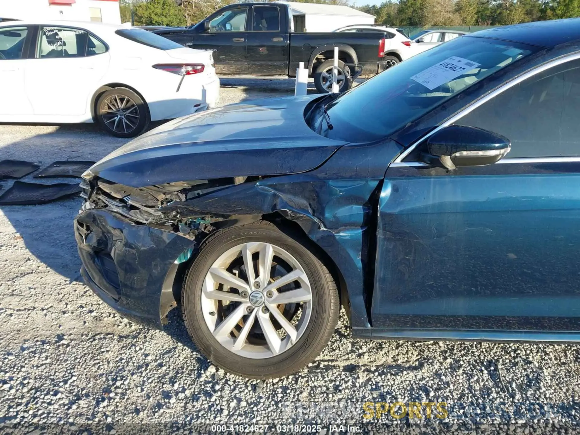 6 Photograph of a damaged car 1VWSA7A37LC009737 VOLKSWAGEN PASSAT 2020