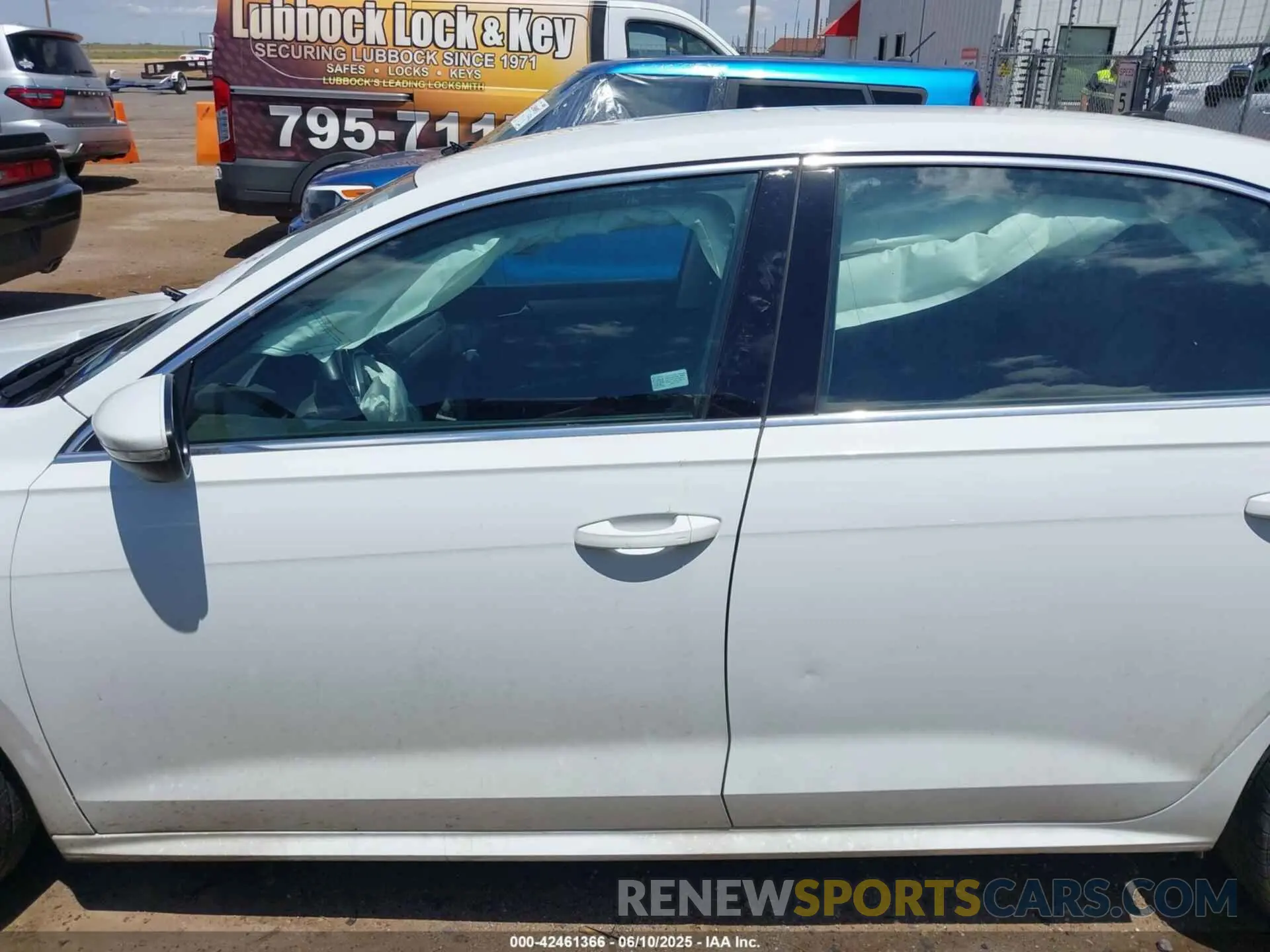 15 Photograph of a damaged car 1VWSA7A37LC015344 VOLKSWAGEN PASSAT 2020