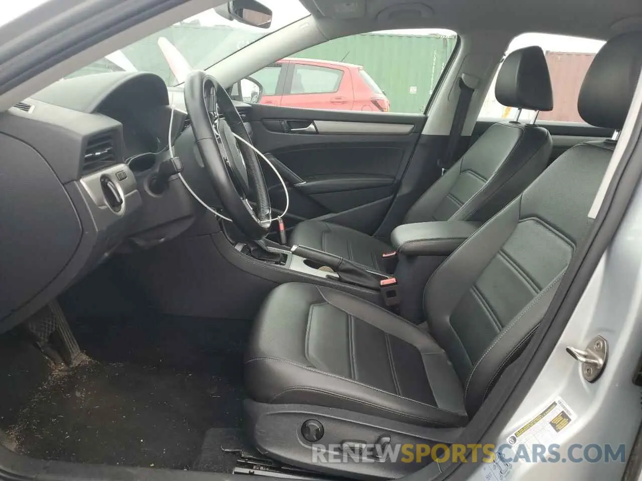 7 Photograph of a damaged car 1VWSA7A39LC013904 VOLKSWAGEN PASSAT 2020