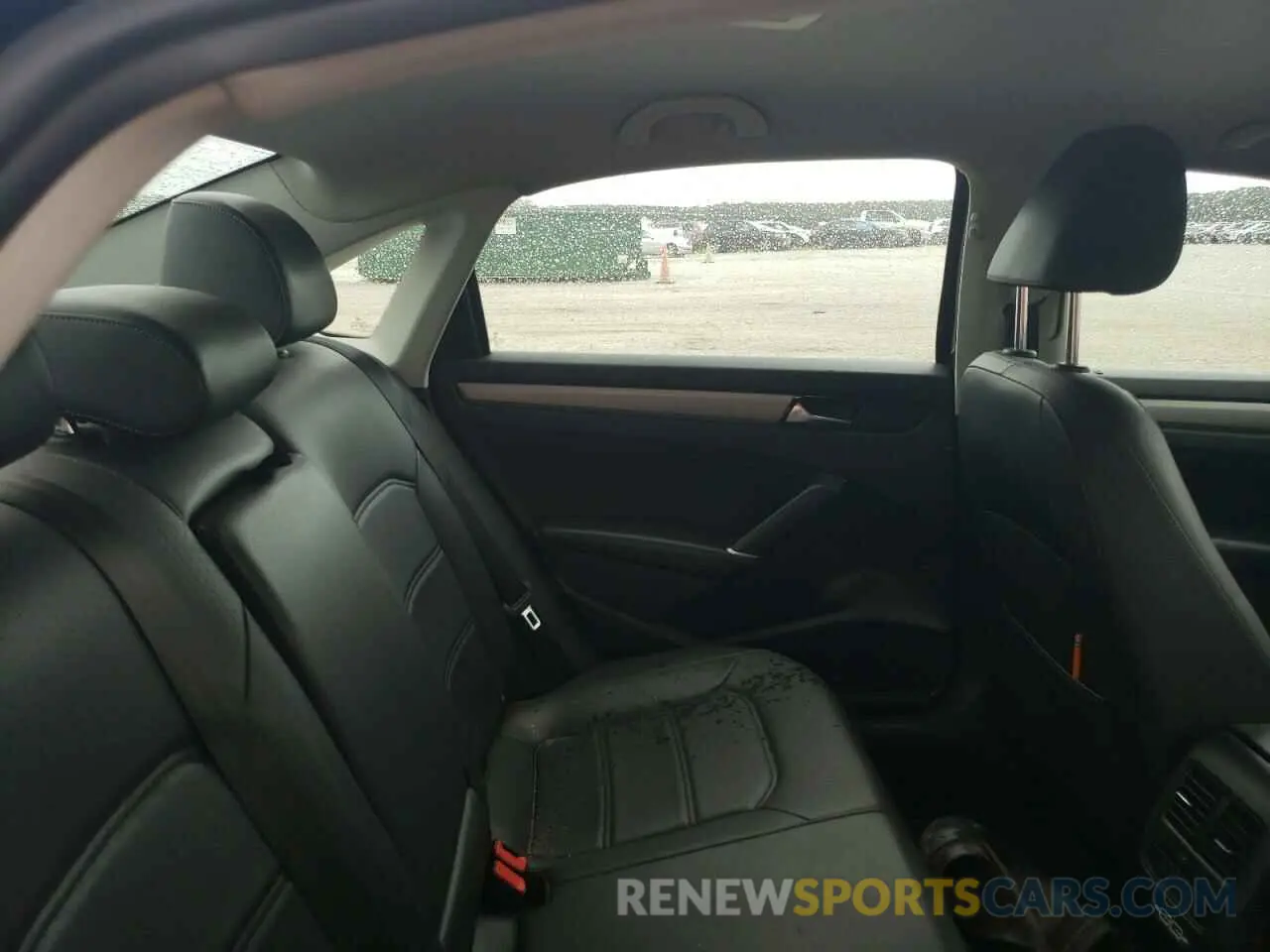 10 Photograph of a damaged car 1VWSA7A39LC017094 VOLKSWAGEN PASSAT 2020