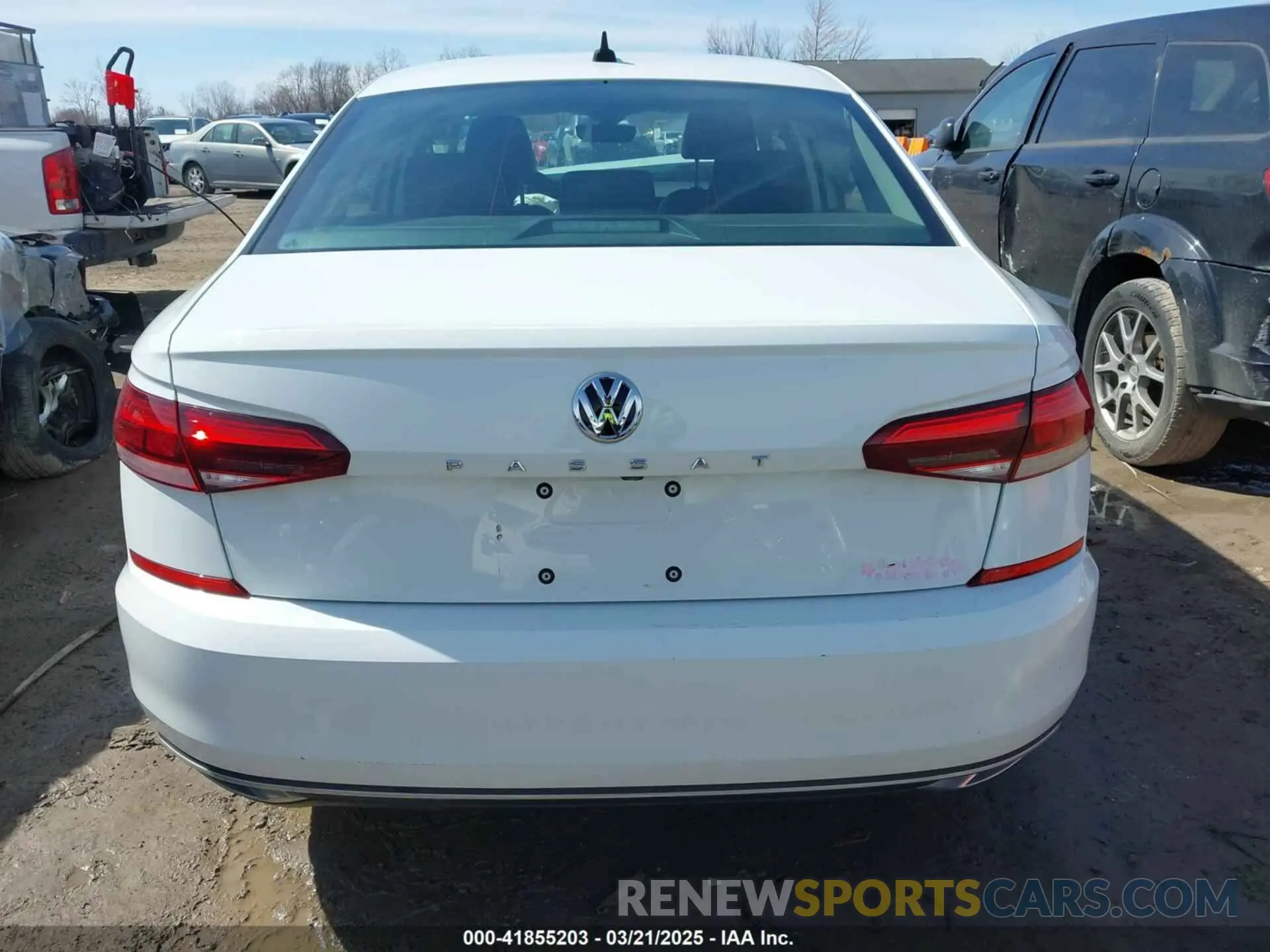17 Photograph of a damaged car 1VWSA7A39LC021369 VOLKSWAGEN PASSAT 2020
